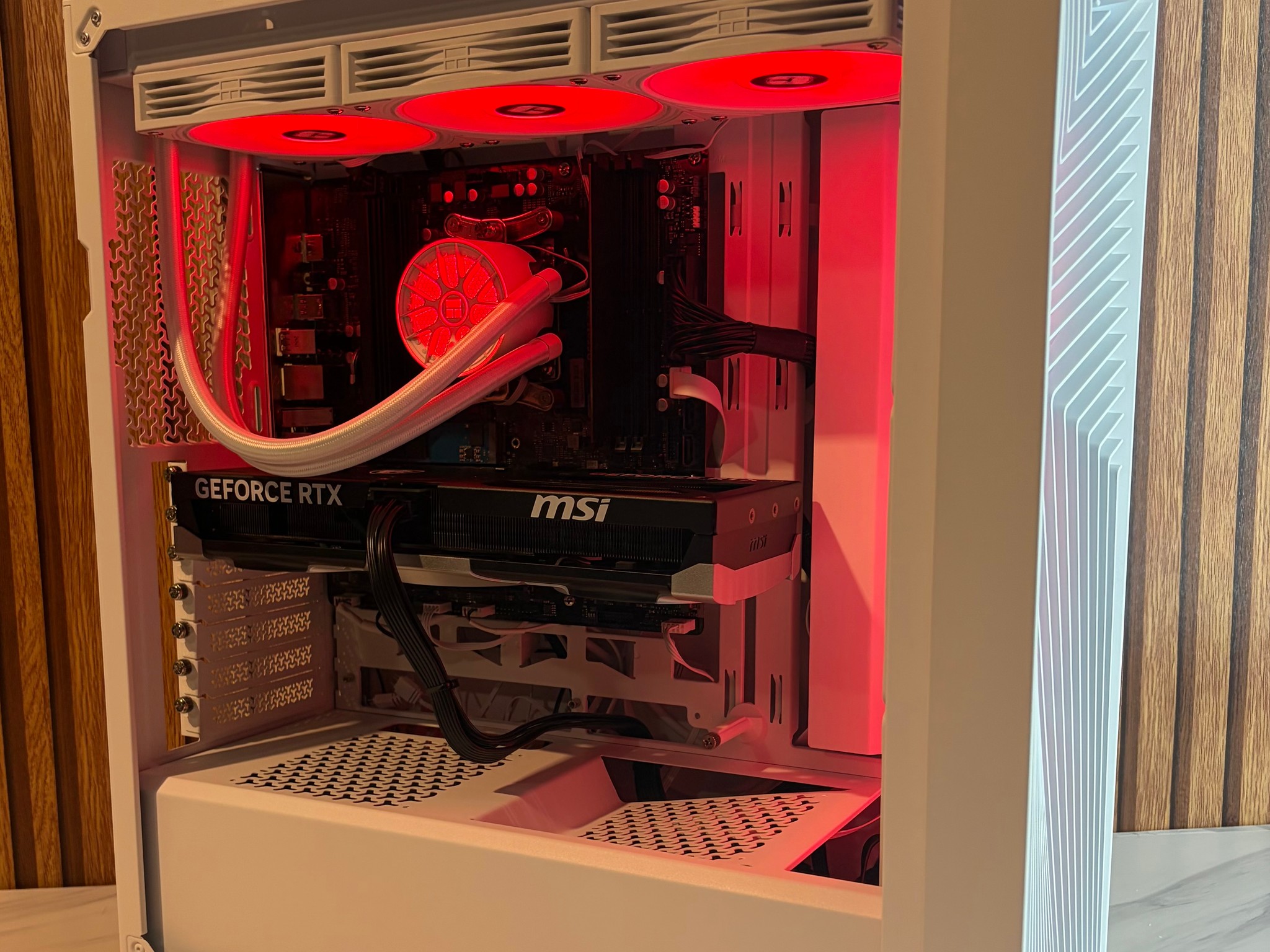 RTX 5070 |  RYZEN 7 7800X3D | 16GB DDR5 | 750w PSU | 2TB NVME | 360MM AIO