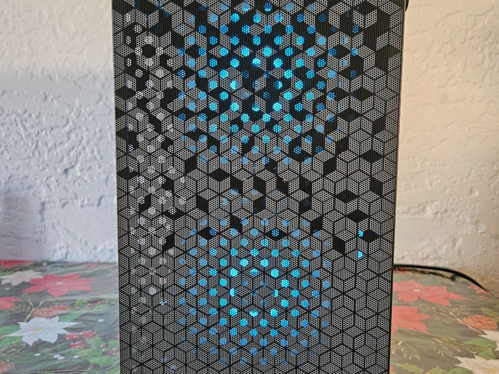 Ryzen 5 8500G ● Gigabyte 7600xt OC 16gb ● 16gb DDR5 5200MHz