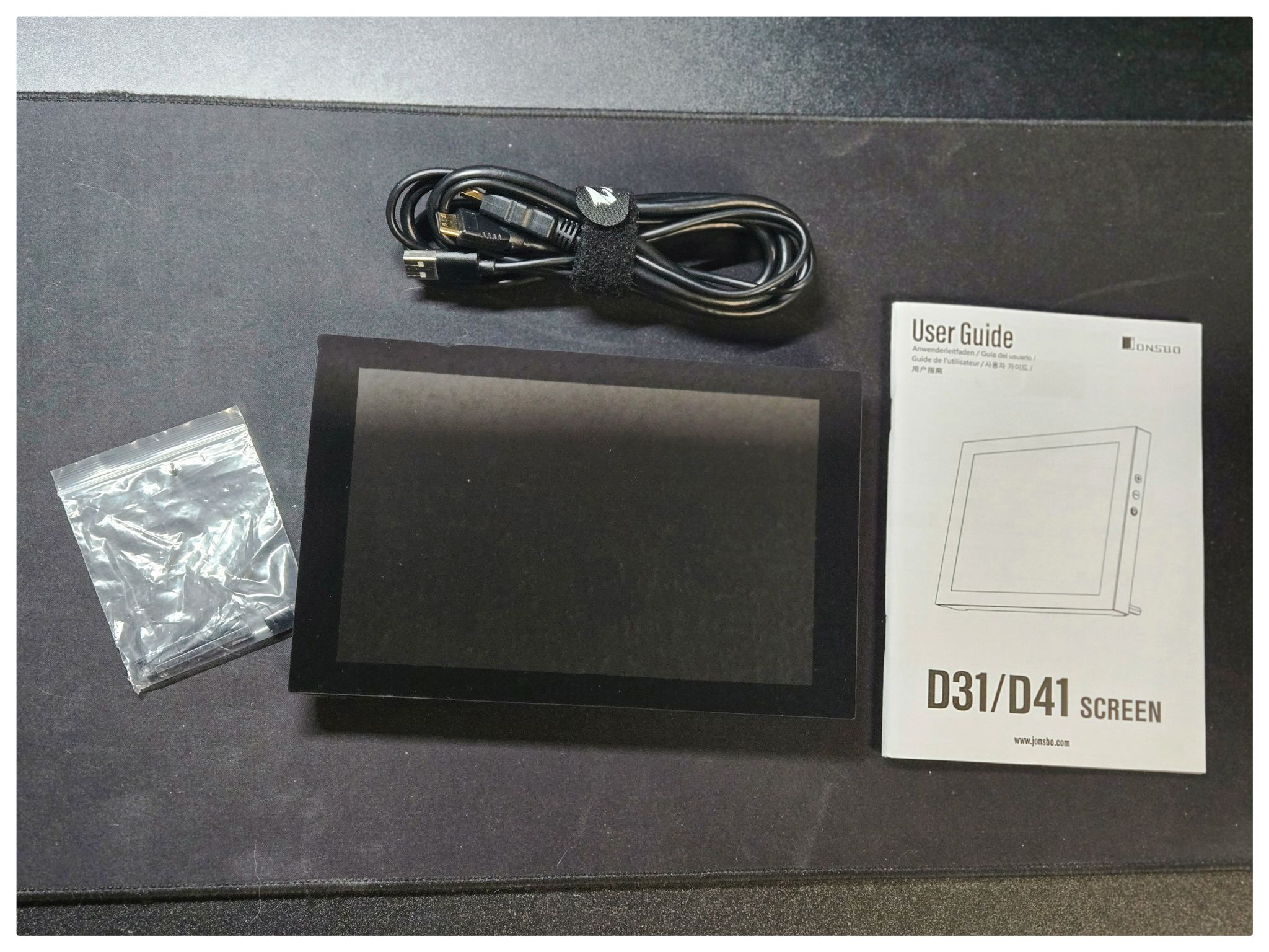 8" LCD Screen | 1280x800 Resolution
