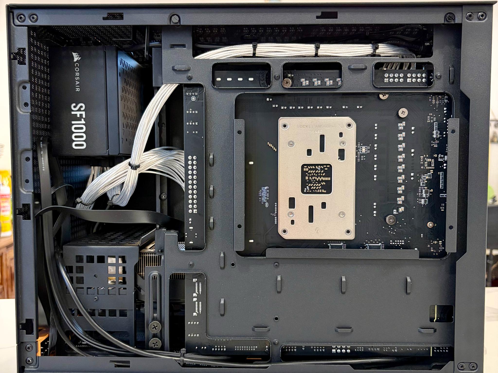RTX 5080 + R7 9800X3D