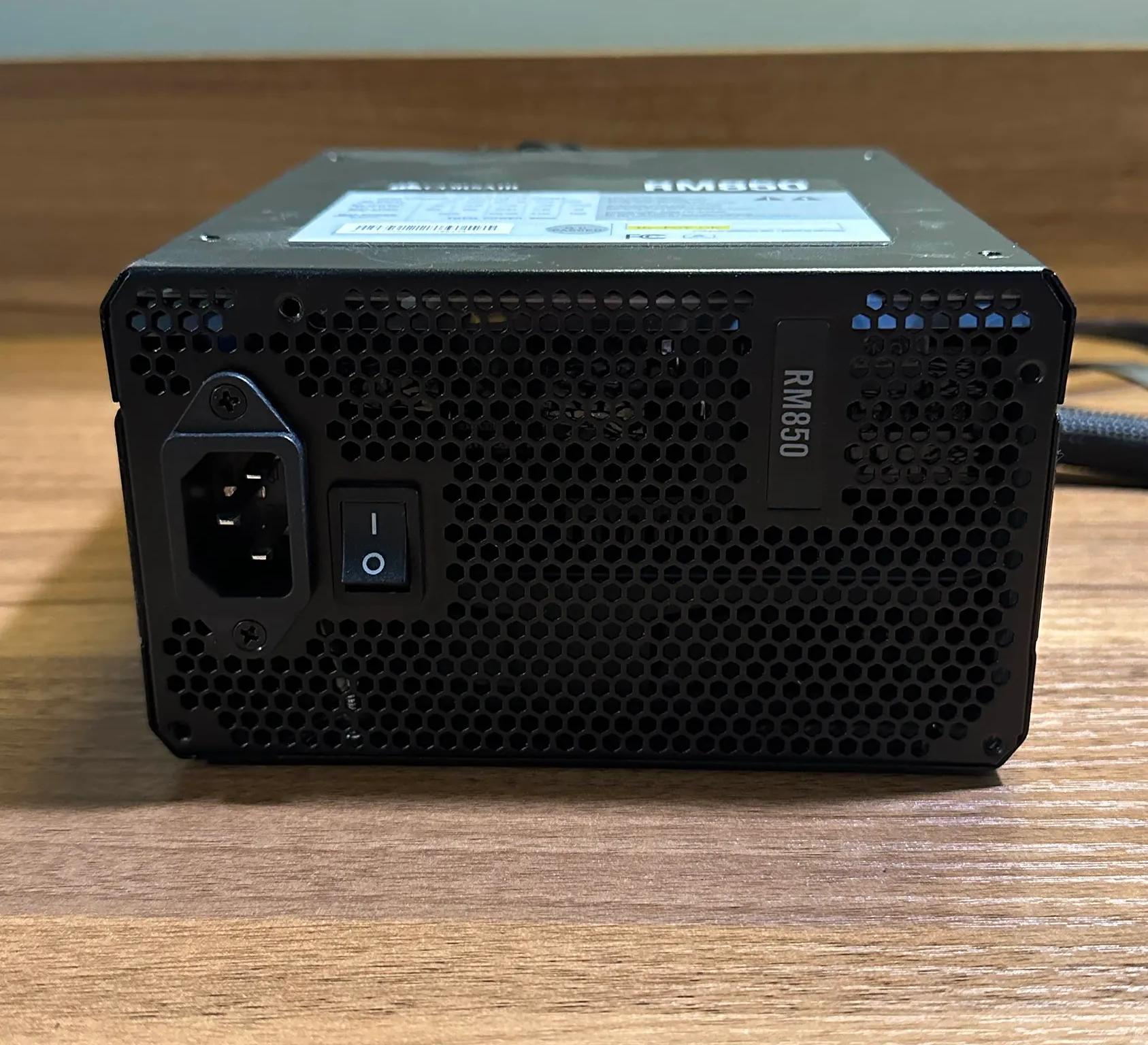 Corsair RM850 850W 80+ Gold ATX Modular Power Supply (Missing cables)