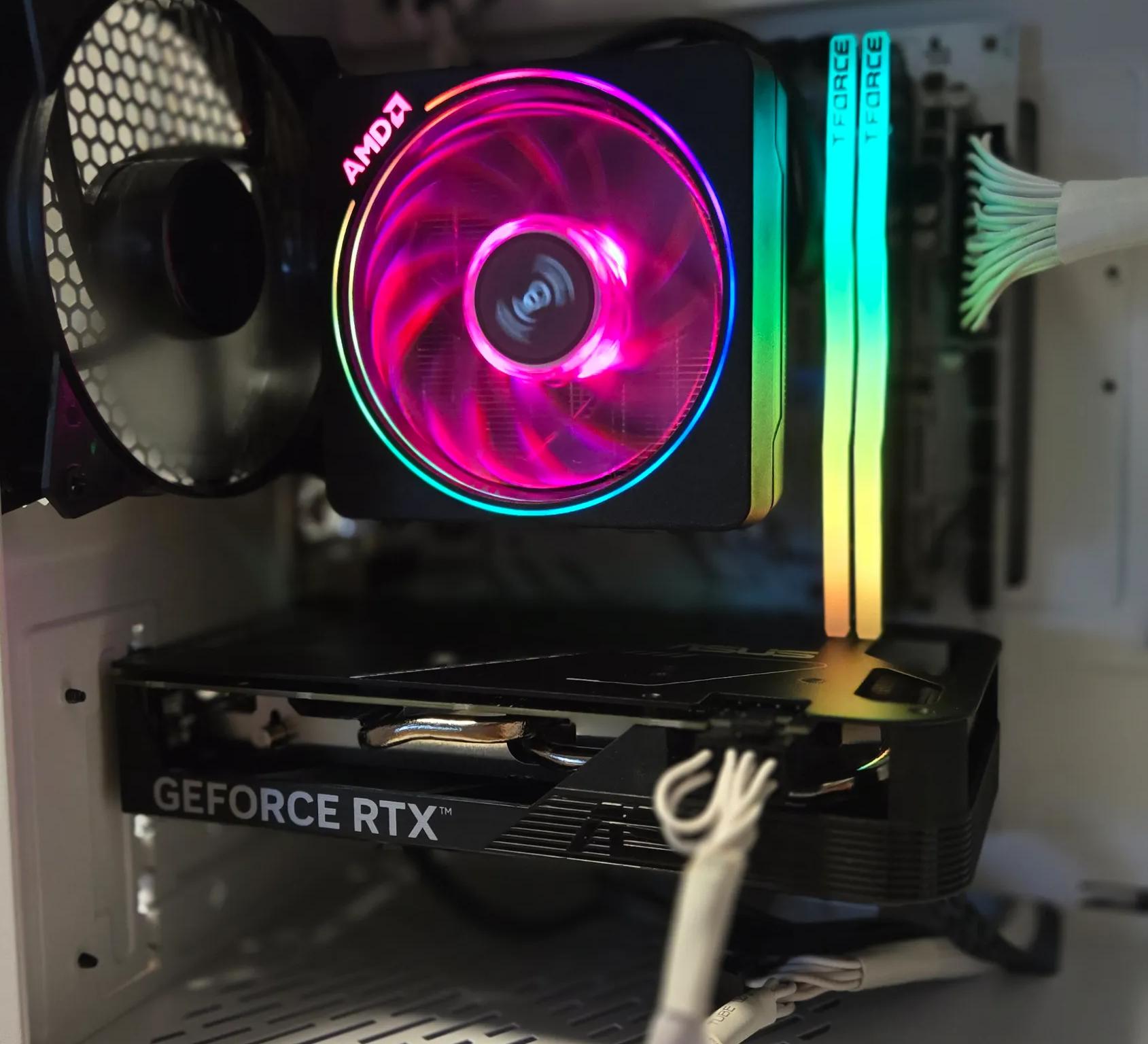 👻 White Phantom 👽 – Ryzen 7 + RTX 4060 | 32GB RGB | 1TB NVMe | Sleek & Powerful
