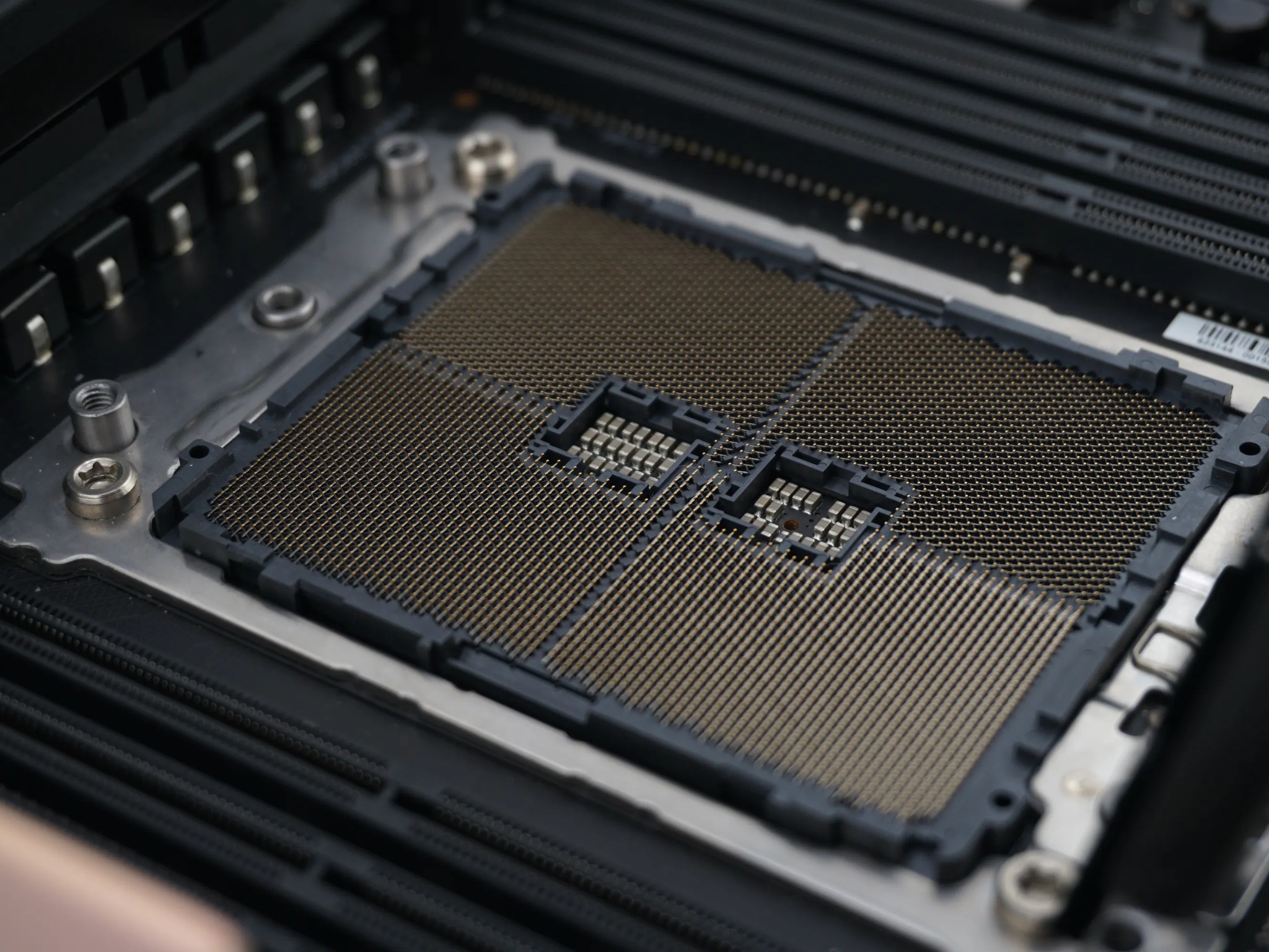 ASUS ROG TRX40E Strix Gaming Motherboard | AMD Threadripper