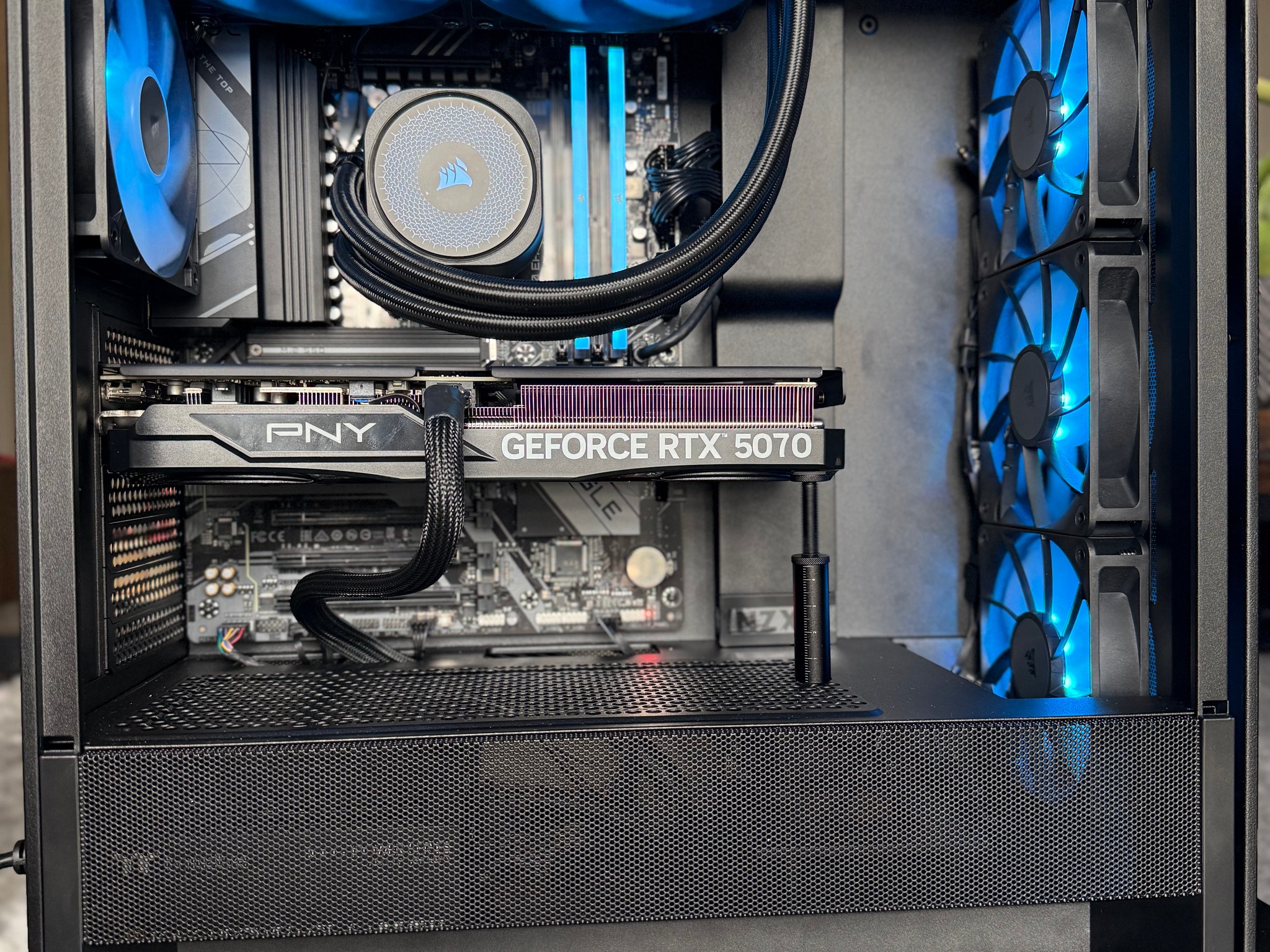 RTX 5070 - 7600X - 2TB Gaming Pc