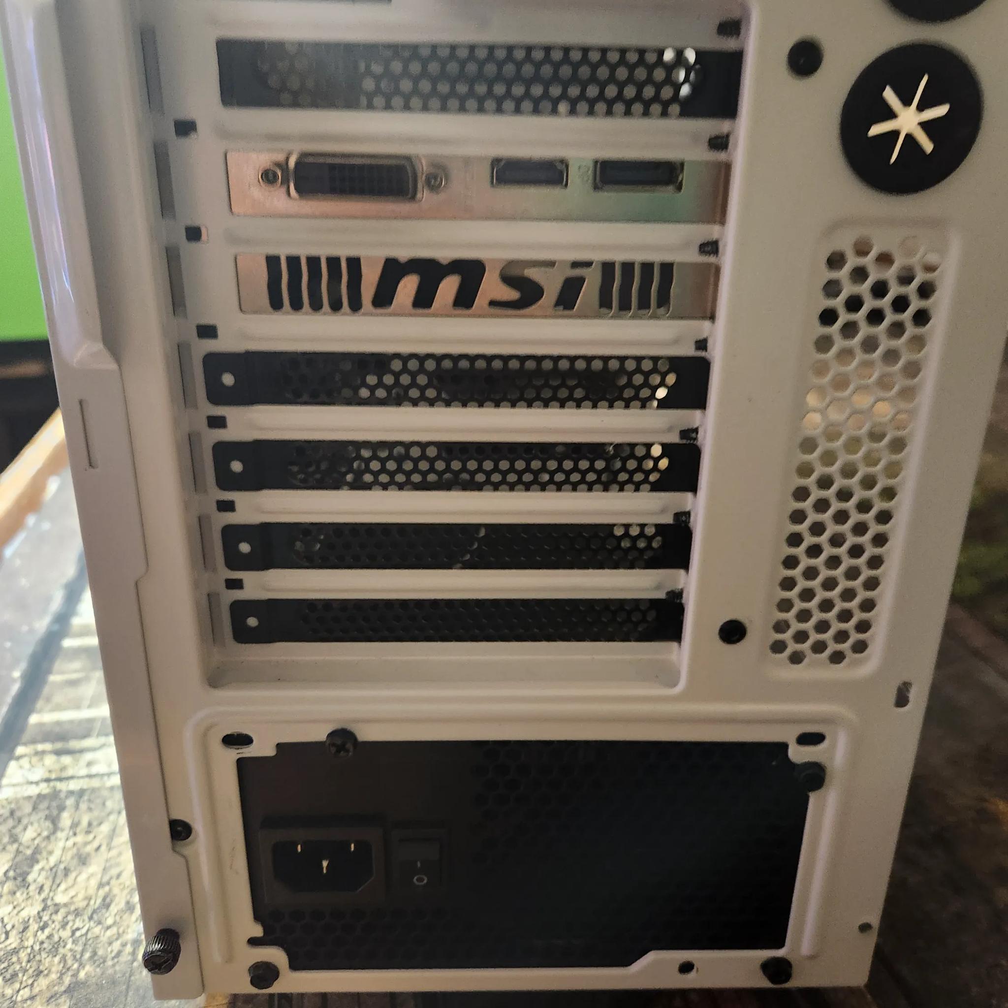 PERFECT ENTRY LEVEL BUDGET GAMING PC!  Intel I7-6700, 1050ti!  Esports panda build!