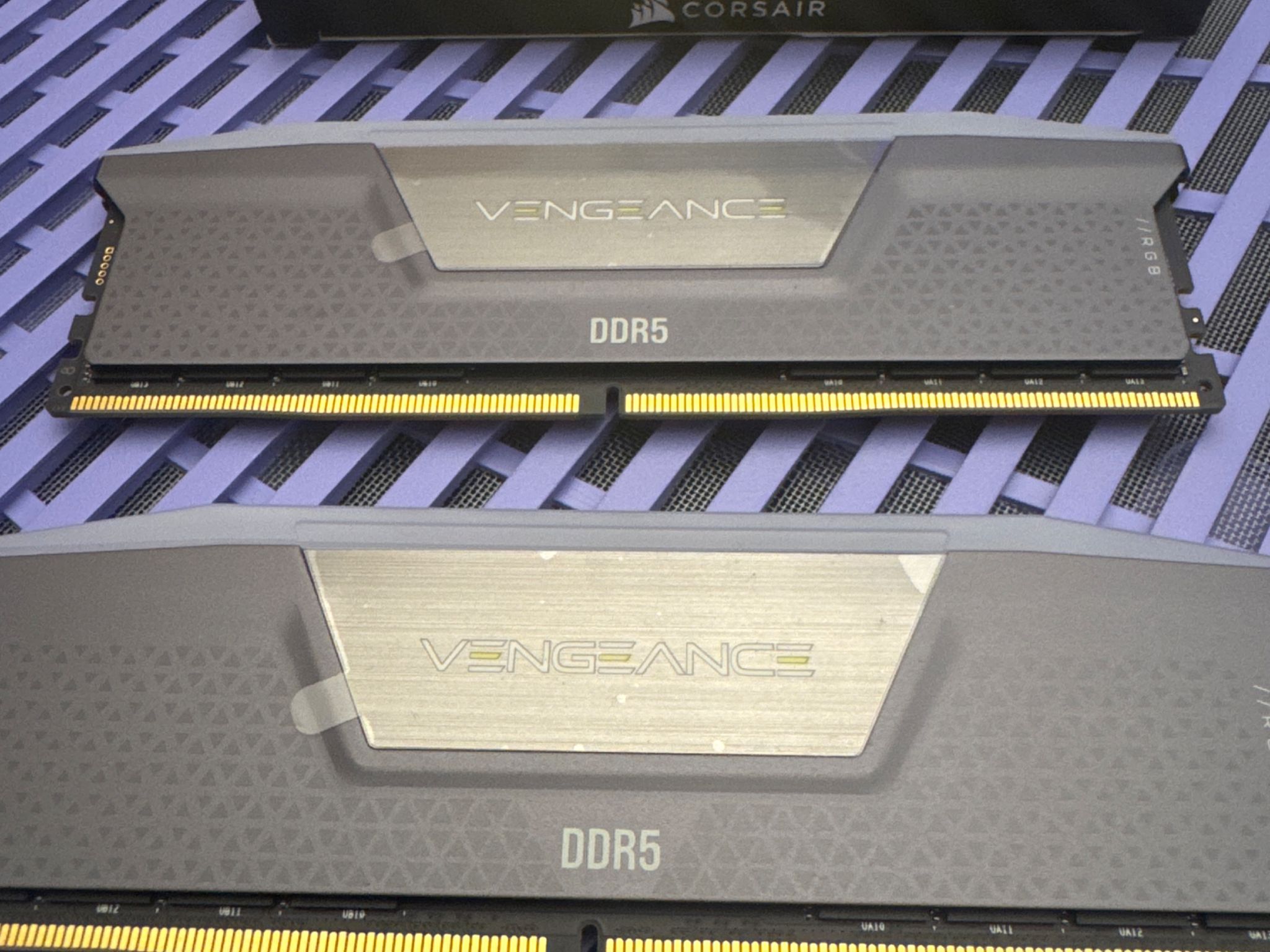 Corsair Vengeance DDR5 64GB 2x32gb kit RGB 6000mhz CL30 Cool Grey, Open Box-New AMD Expo