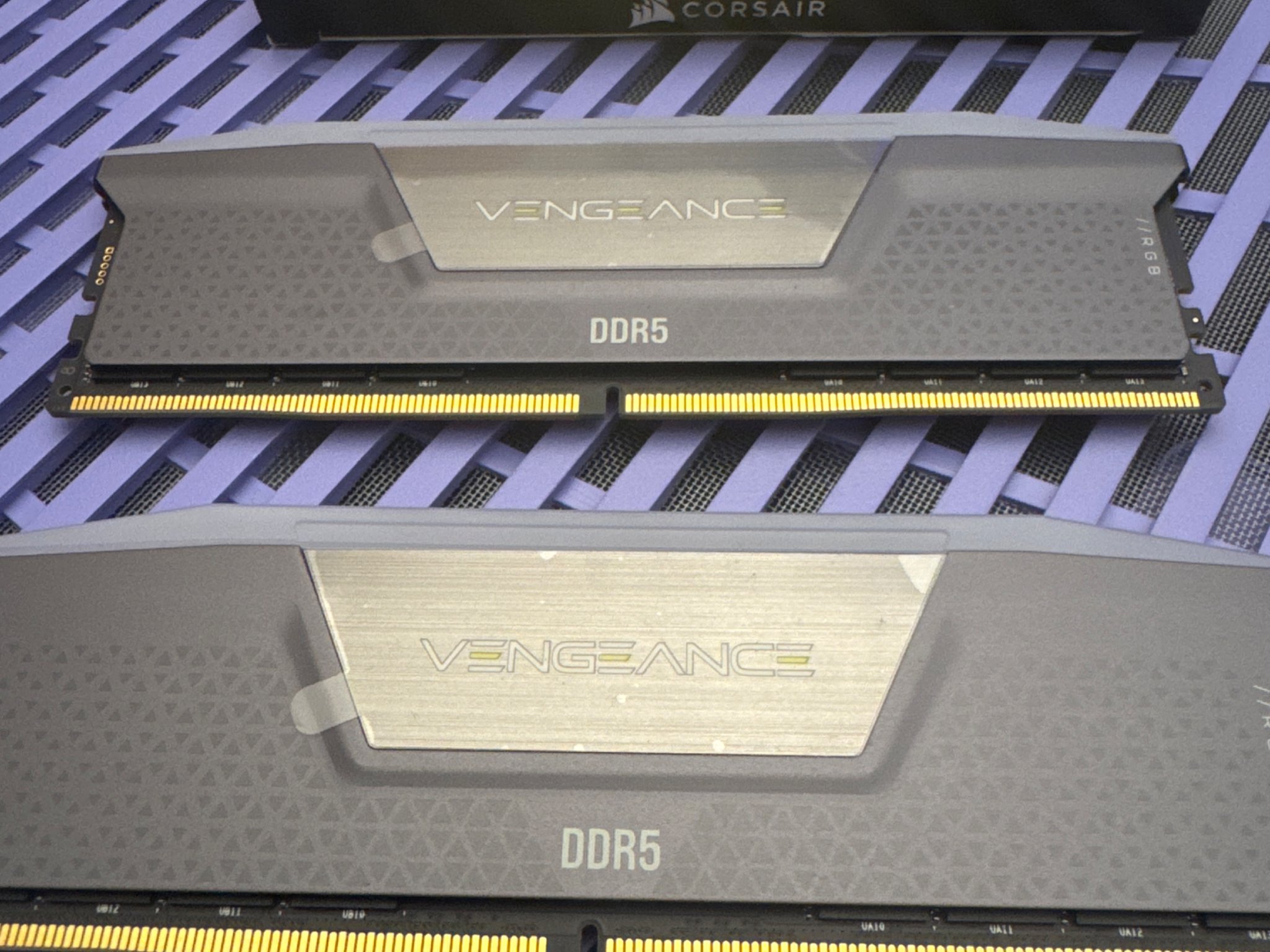 Corsair Vengeance DDR5 64GB 2x32gb kit RGB 6000mhz CL30 Cool Grey, Open Box-New AMD Expo
