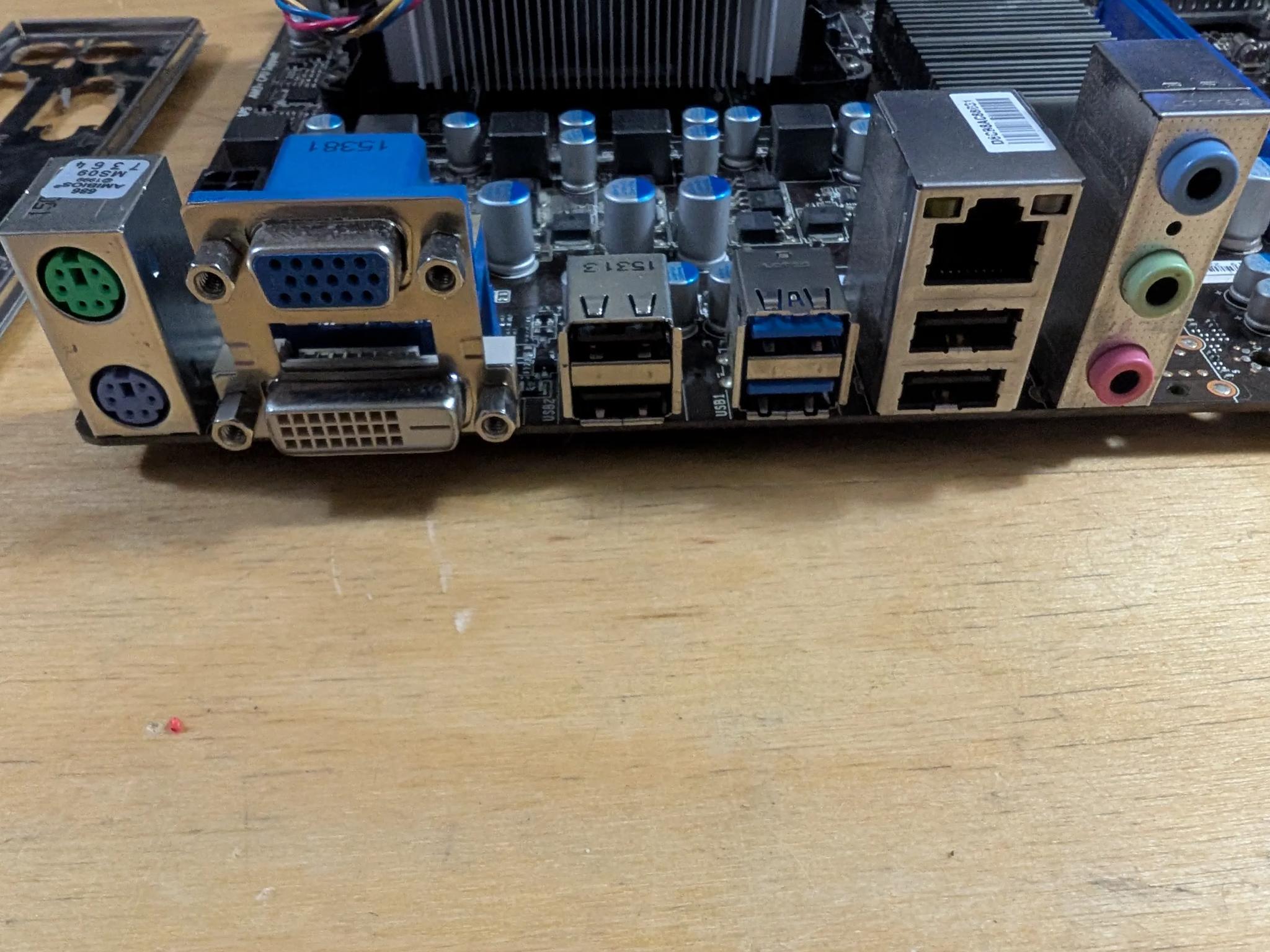 AMD FX 6300 + MSI 760 matx + 16gb DDR3 + GTX 770 2gb + 128gb SSD
