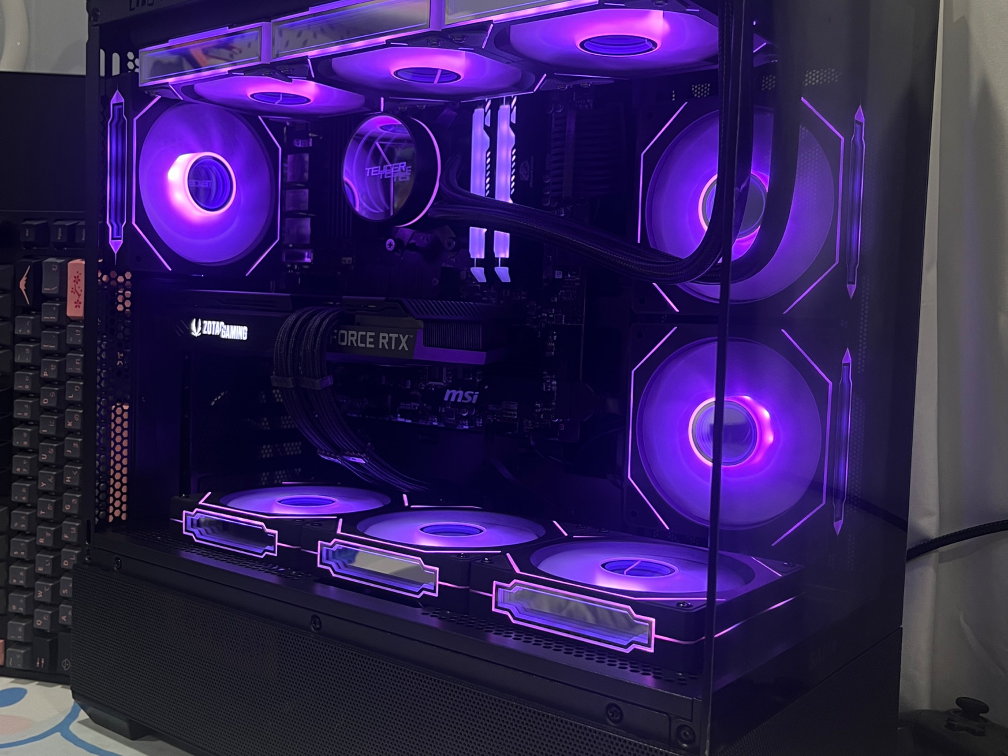 GLAMOROUS GAMING PC | RTX 3070 | Ryzen 5 5600 | 32 GB RAM | 1 TB NVME | WIFI + BLUETOOTH