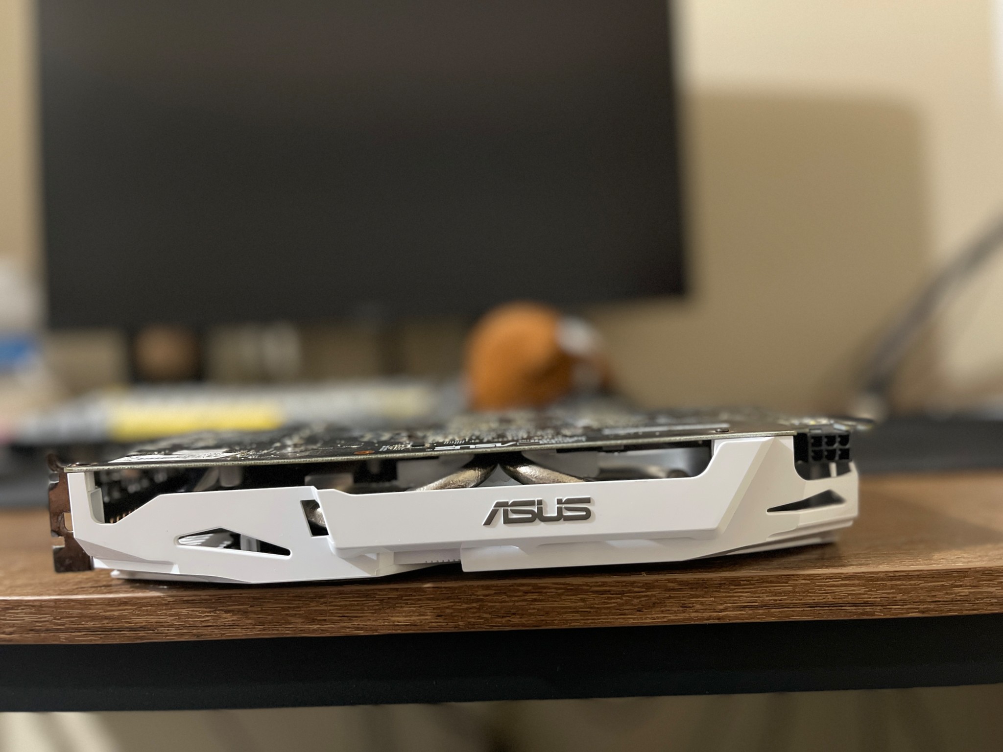 🌟 ASUS Dual GTX 1060 6GB White Edition – Great Condition, Ready to Game!