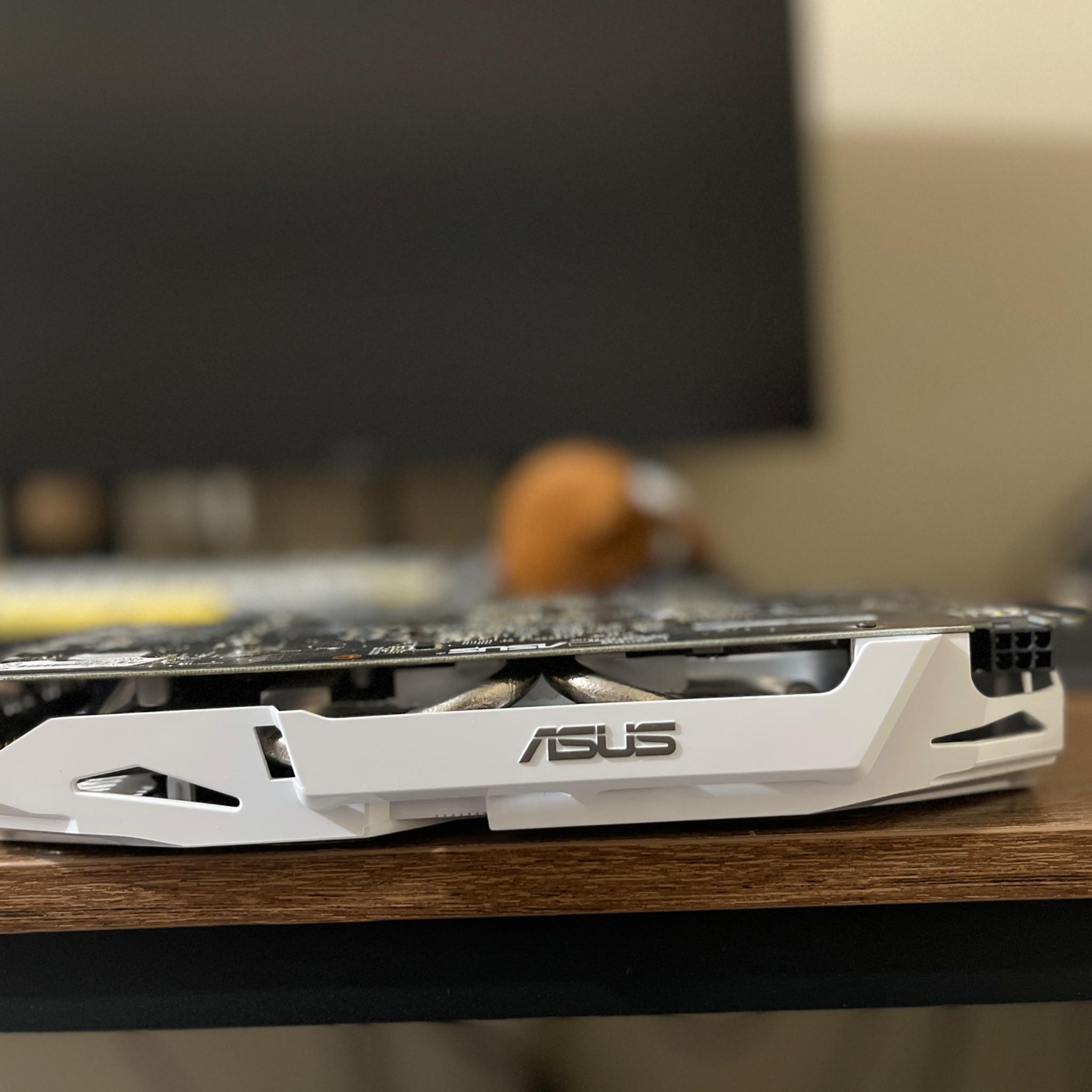🌟 ASUS Dual GTX 1060 6GB White Edition – Great Condition, Ready to Game!