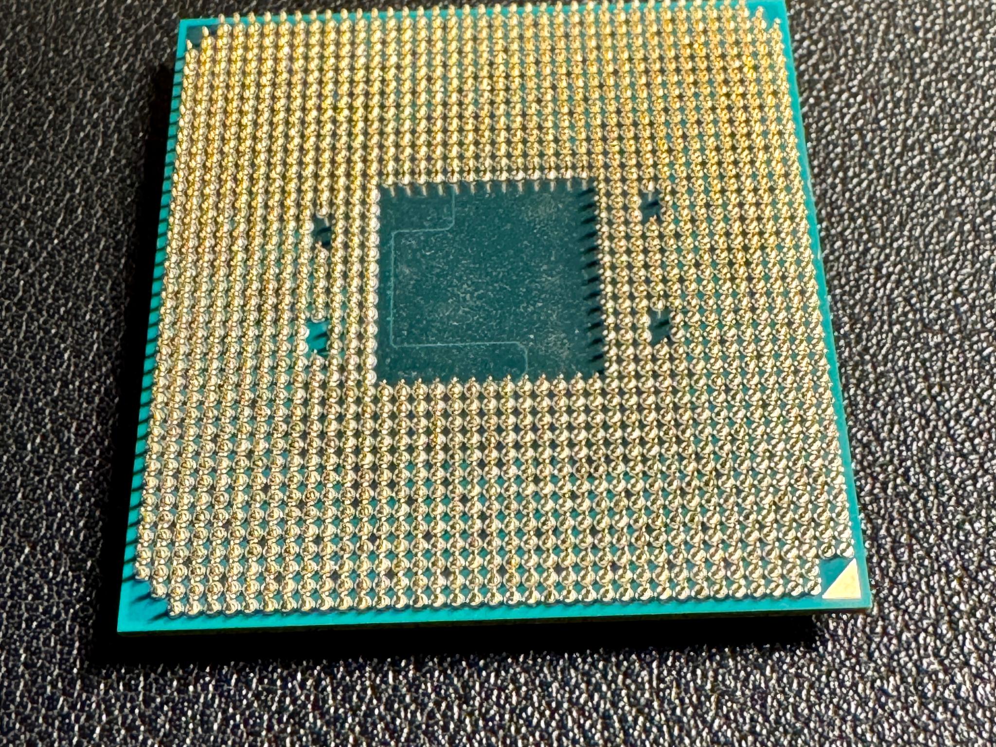 AMD Ryzen 3 3200G
