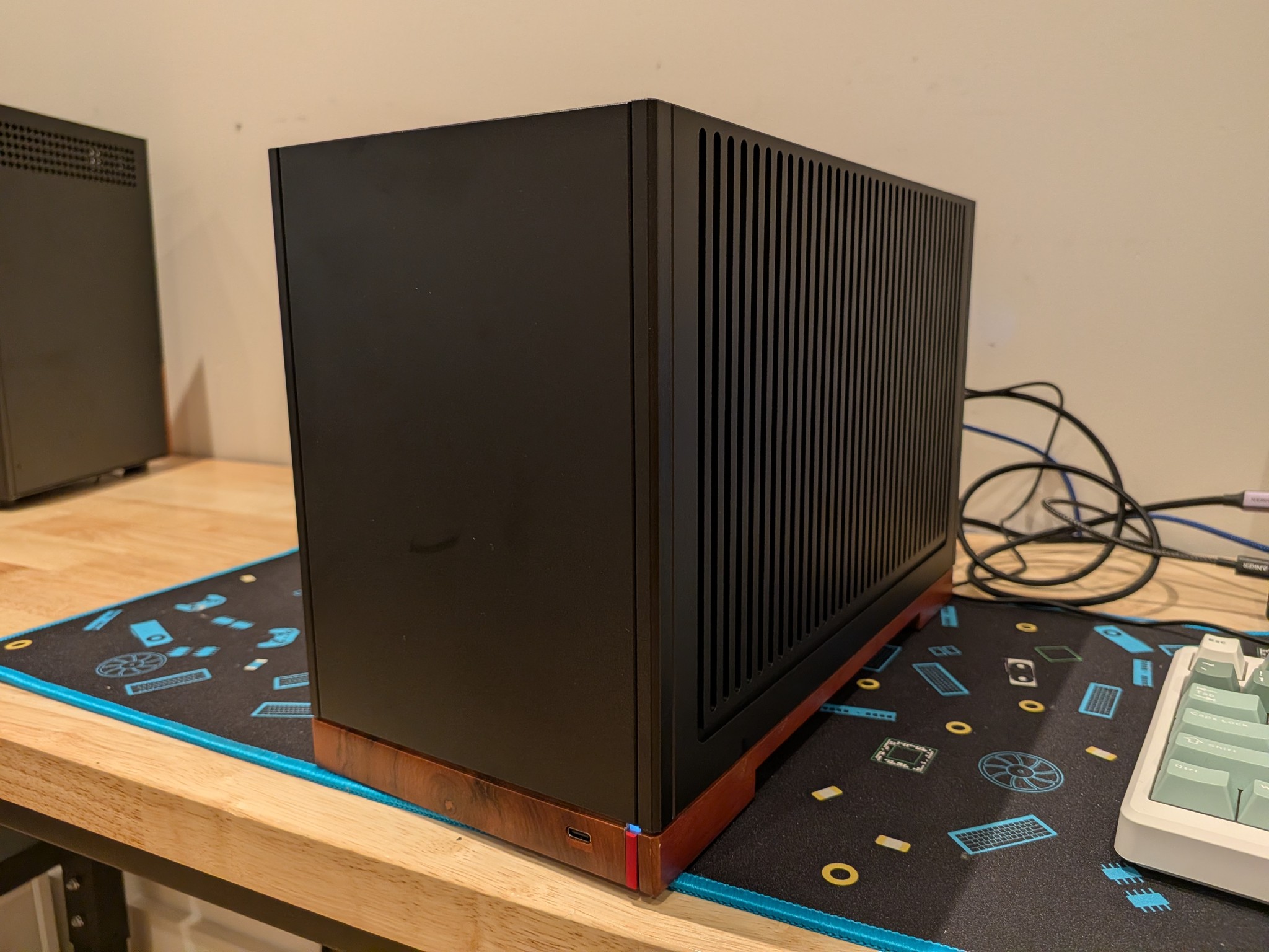 1440p Globetrotter - RX 9070, Ryzen 5 9600X, 32 GB DDR5 RAM, 1 TB Gen 4 NVME, Noctua