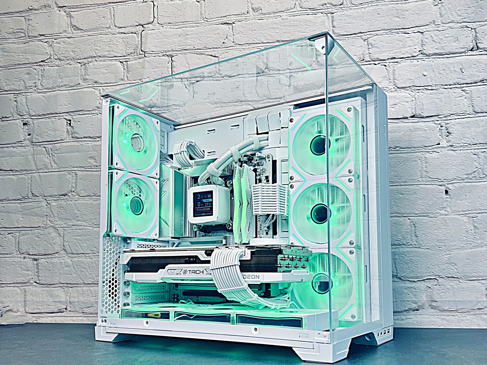 ✨The Vision✨ Ryzen 7 9800X3D ✨ RX 7900 XTX 24GB ✨ 32GB DDR5 ✨ 2TB M.2 ✨ WIN 11 PRO