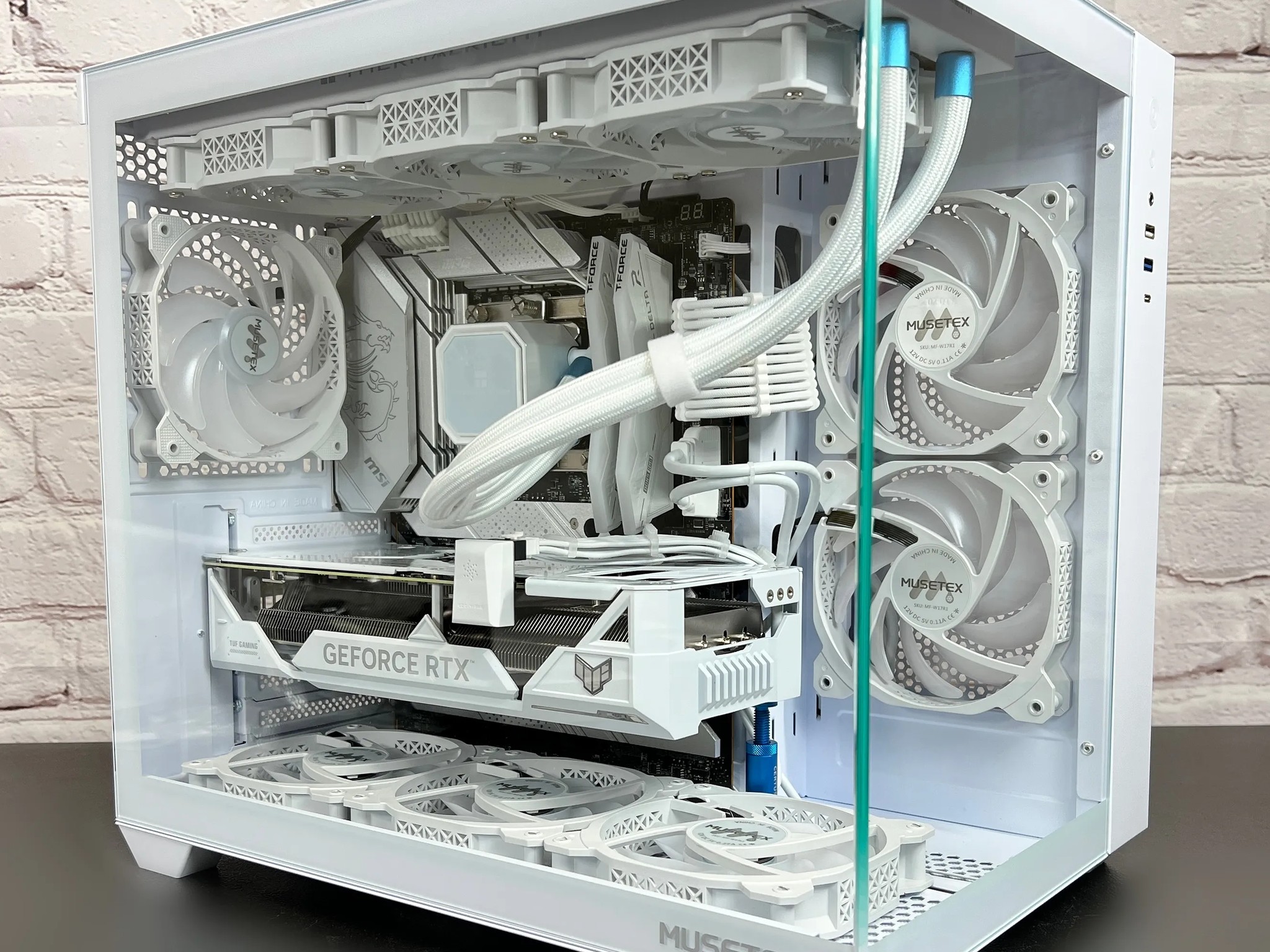 Intel i7 13700K RTX 4070 TI 32GB DDR5 RAM 2.5TB M.2 WIFI 6E/Bluetooth Win 11 Pro Gaming PC