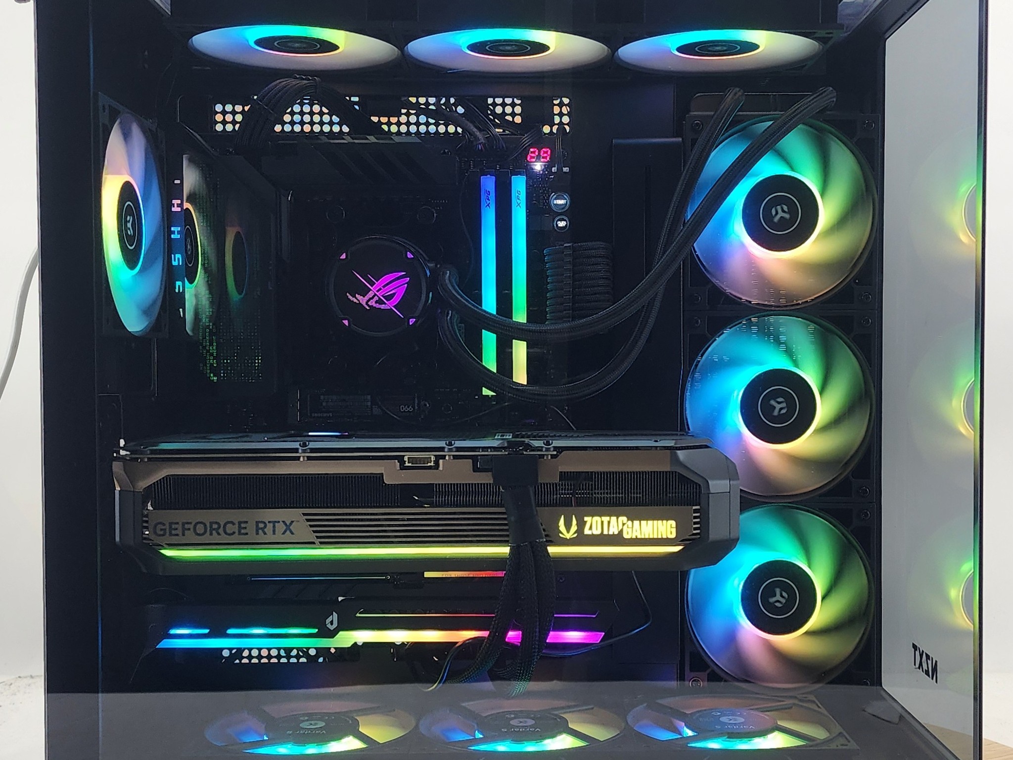 Gaming PC Ryzen 9 7950X3D 32GB RAM 4TB SSD 5070 Ti 16GB Windows 11 Computer