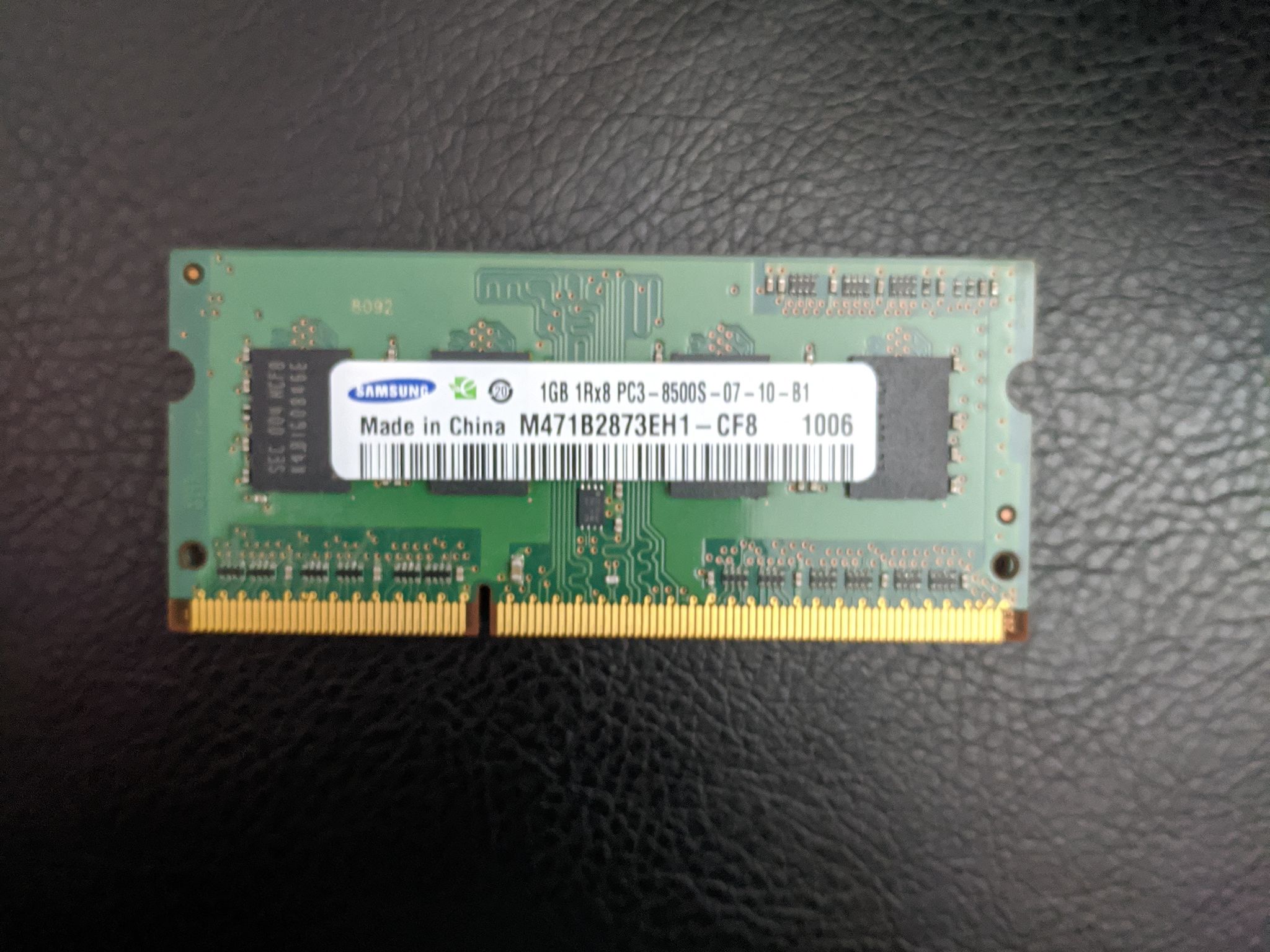 2X Samsung 1GB Sticks of DDR3 RAM (SO-DIMM) 1066MHz