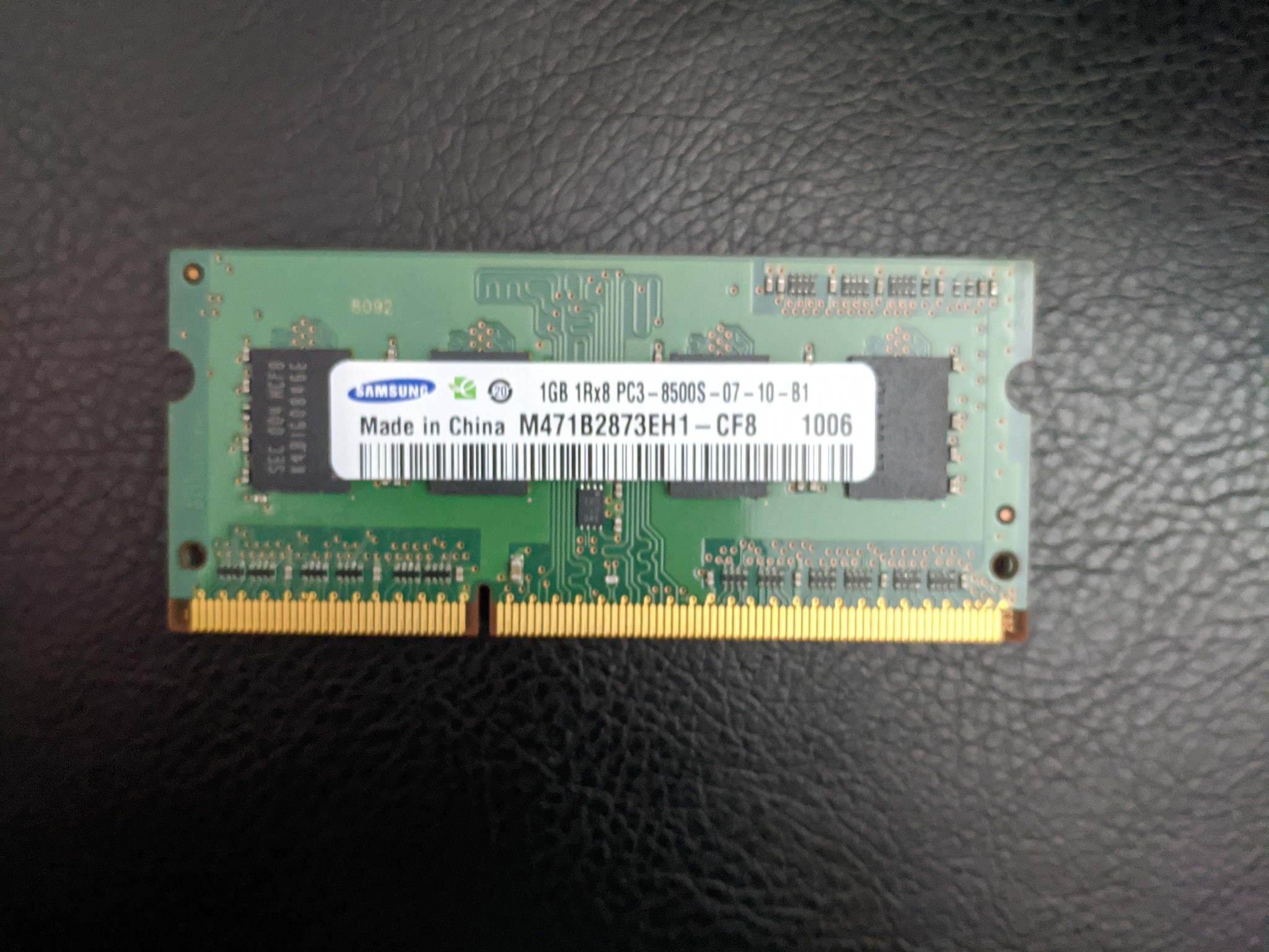 2X Samsung 1GB Sticks of DDR3 RAM (SO-DIMM) 1066MHz