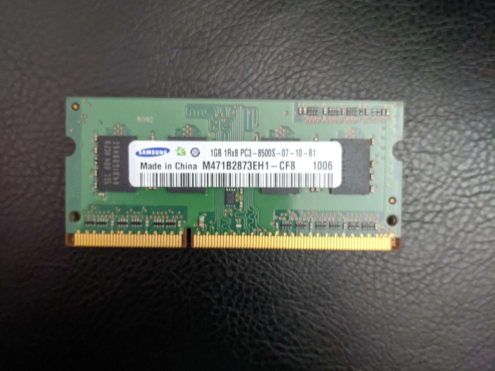 2X Samsung 1GB Sticks of DDR3 RAM (SO-DIMM) 1066MHz