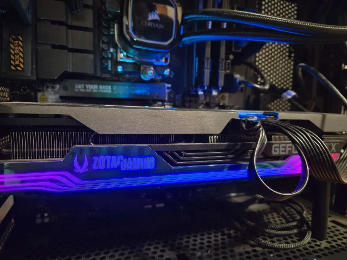 Zotac Gaming GeForce RTX 3080 Ti Amp Holo