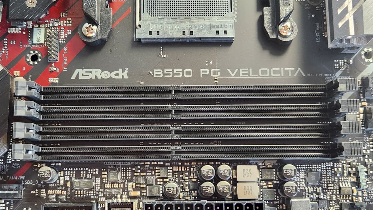 ASRock B550 PG Velocita + Intel AX210 Wifi 6E card + Asus Wifi 6E antenna