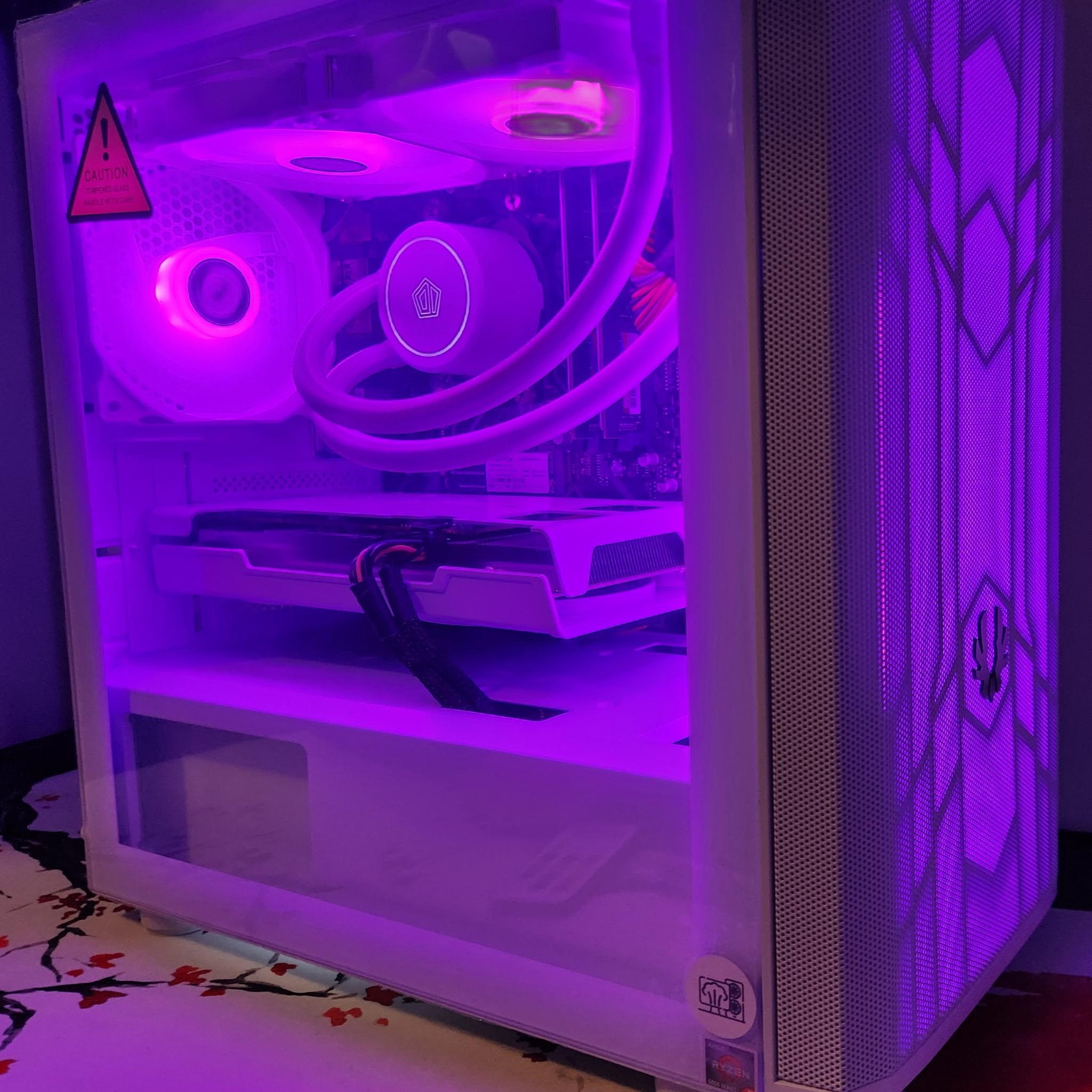 Liquid Cooled Frosty RIG Ryzen 5 / 32GB / 1TB SSD / RX 6600