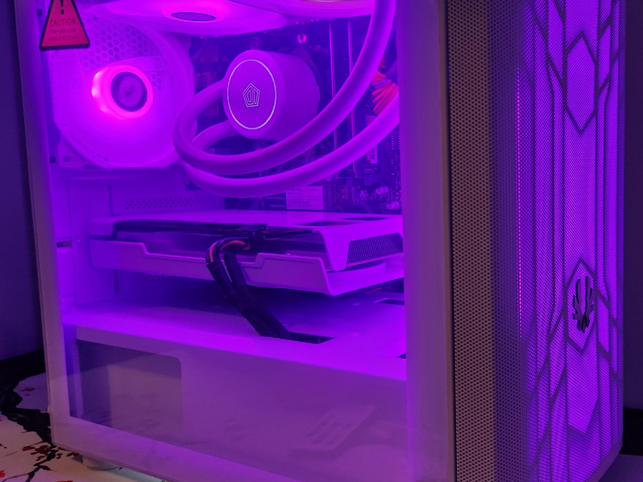 Liquid Cooled Frosty RIG Ryzen 5 / 32GB / 1TB SSD / RX 6600