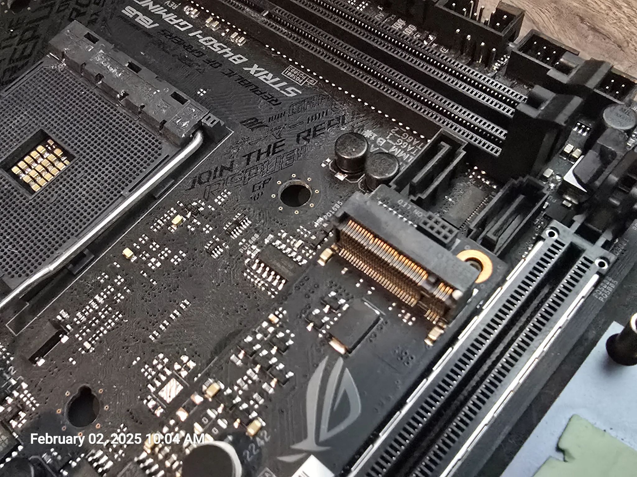 b450-i gaming/ Ryzen 5 2600/ Corsair vengeance 16gb 3000 mhz/ AMD cooler