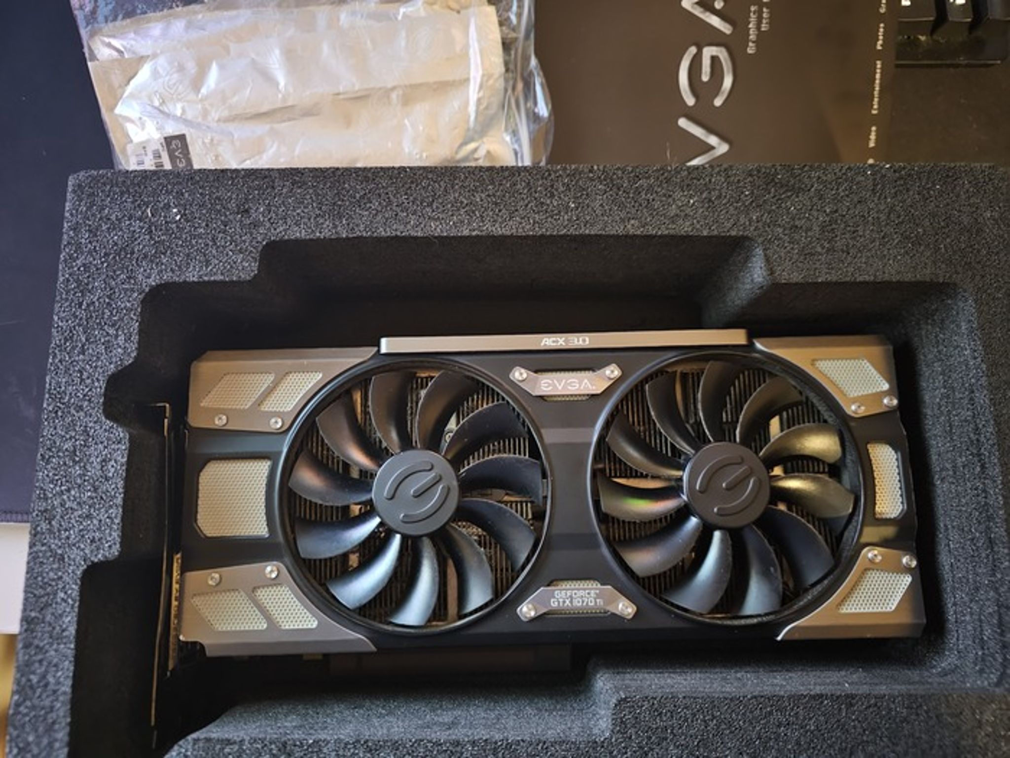 EVGA GeForce GTX 1070 Ti FTW ULTRA SILENT GAMING