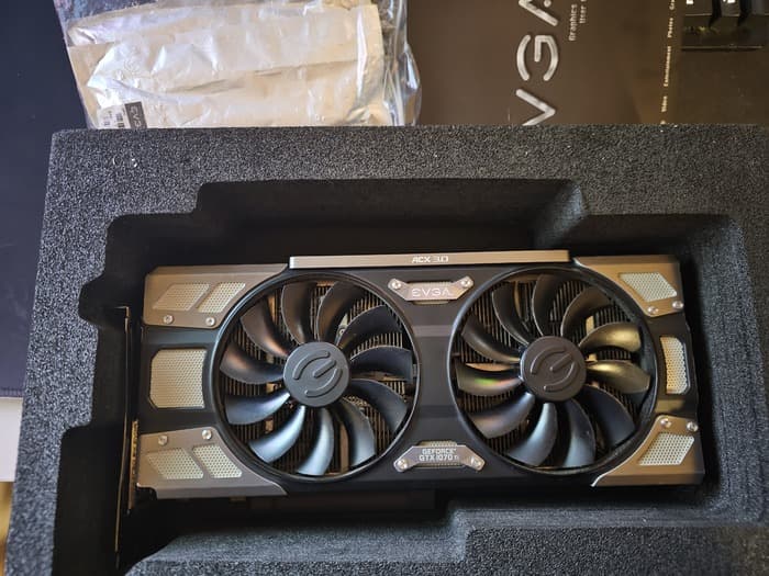 EVGA GeForce GTX 1070 Ti FTW ULTRA SILENT GAMING