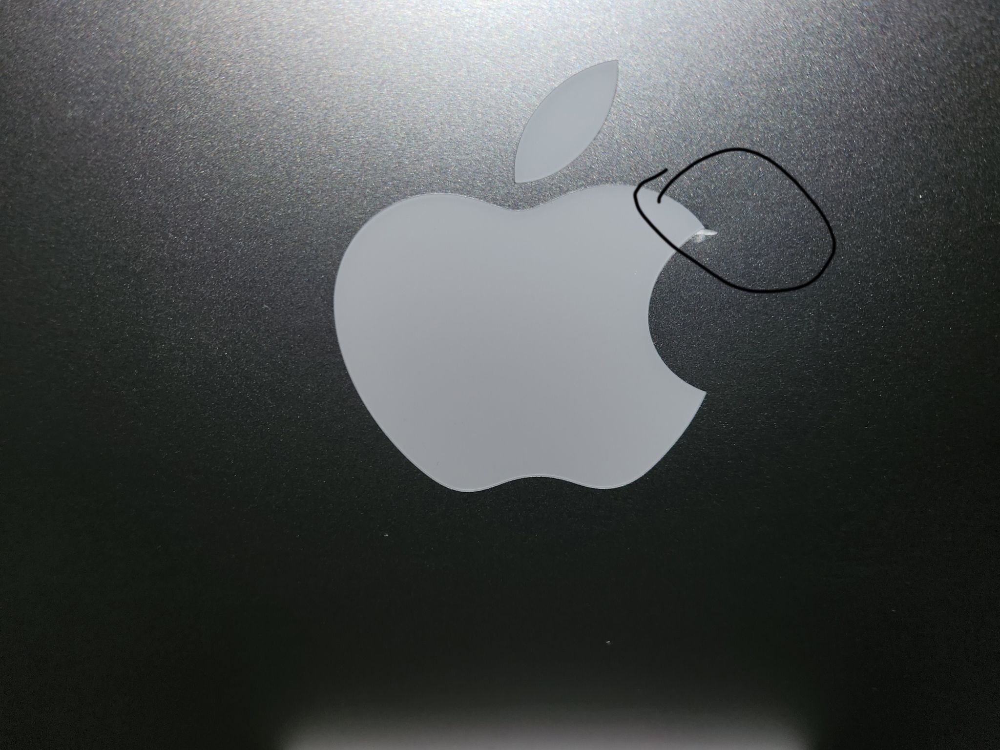 iMac 24" desktop computer damaged screen