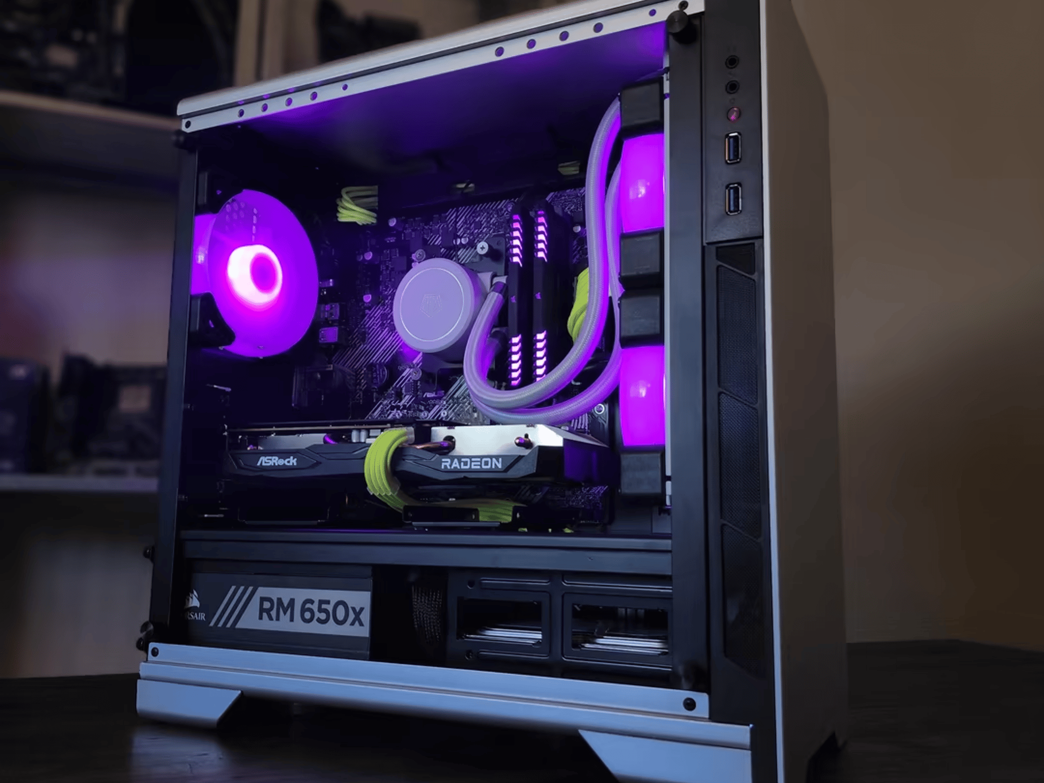 AMD Ryzen 5 3600 //  AMD Radeon RX 6600 8GB // Corsair Vengeance RGB 16GB 3200MHz