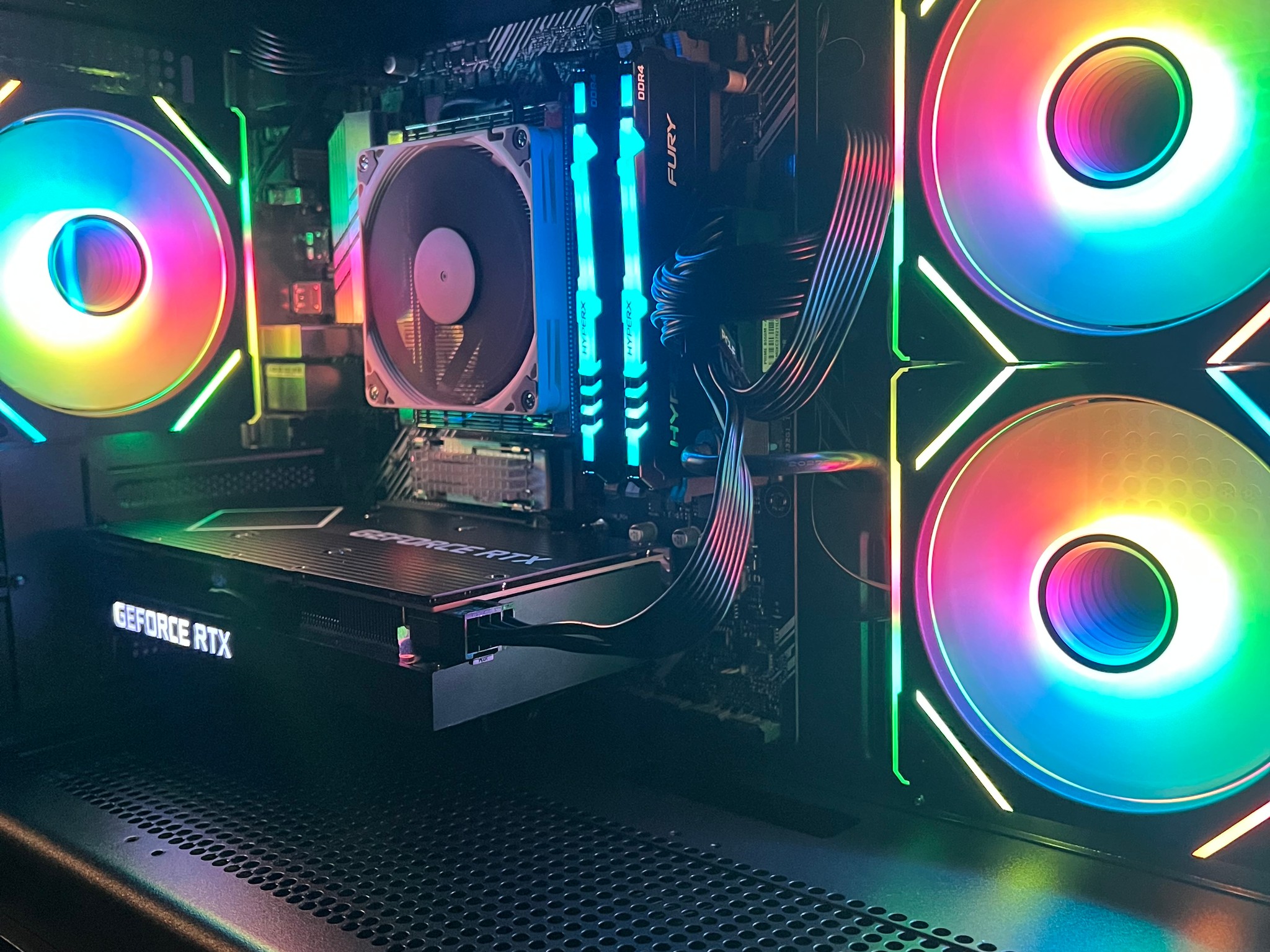 High Performance Starter Gaming PC / Ryzen 7 5700G - RTX 3060 Ti 8GB