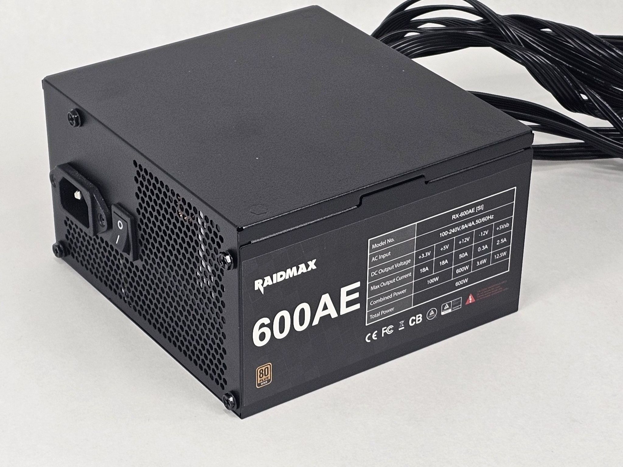 600 Watt PSU Raidmax RX-600AE Power Supply