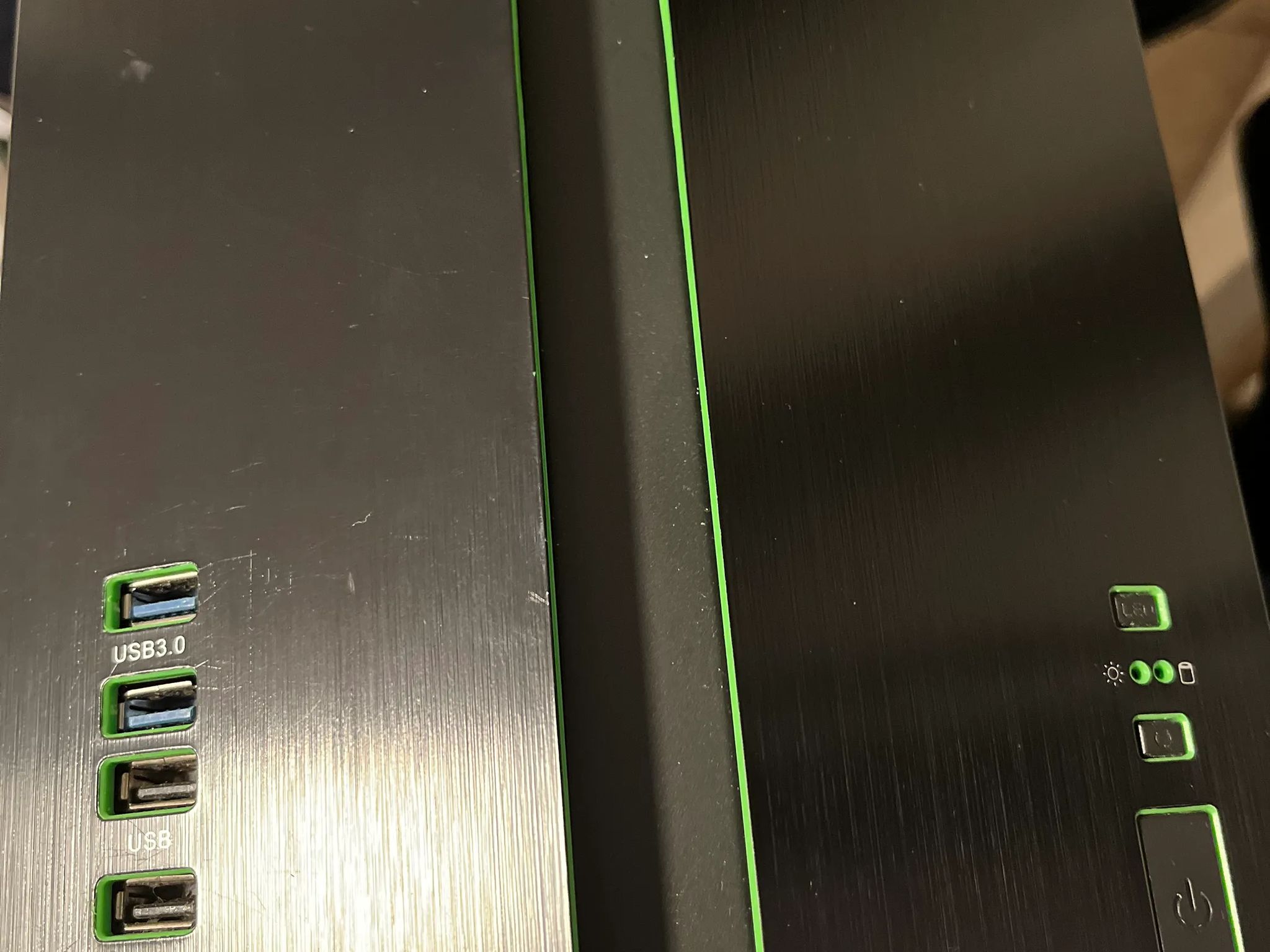 Gaming PC MSI GTX 1080 Intel i7 8700k Black and Green Full Tower 