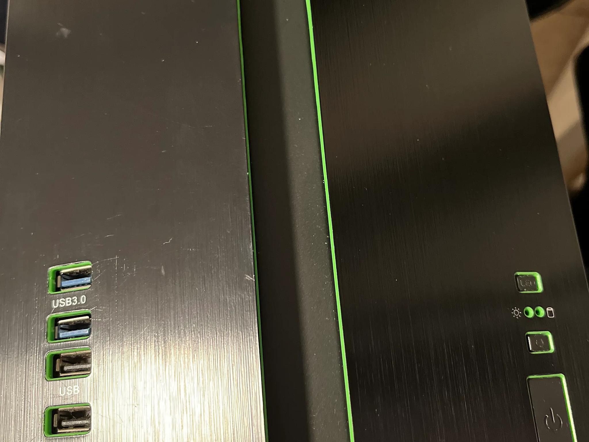 Gaming PC MSI GTX 1080 Intel i7 8700k Black and Green Full Tower 