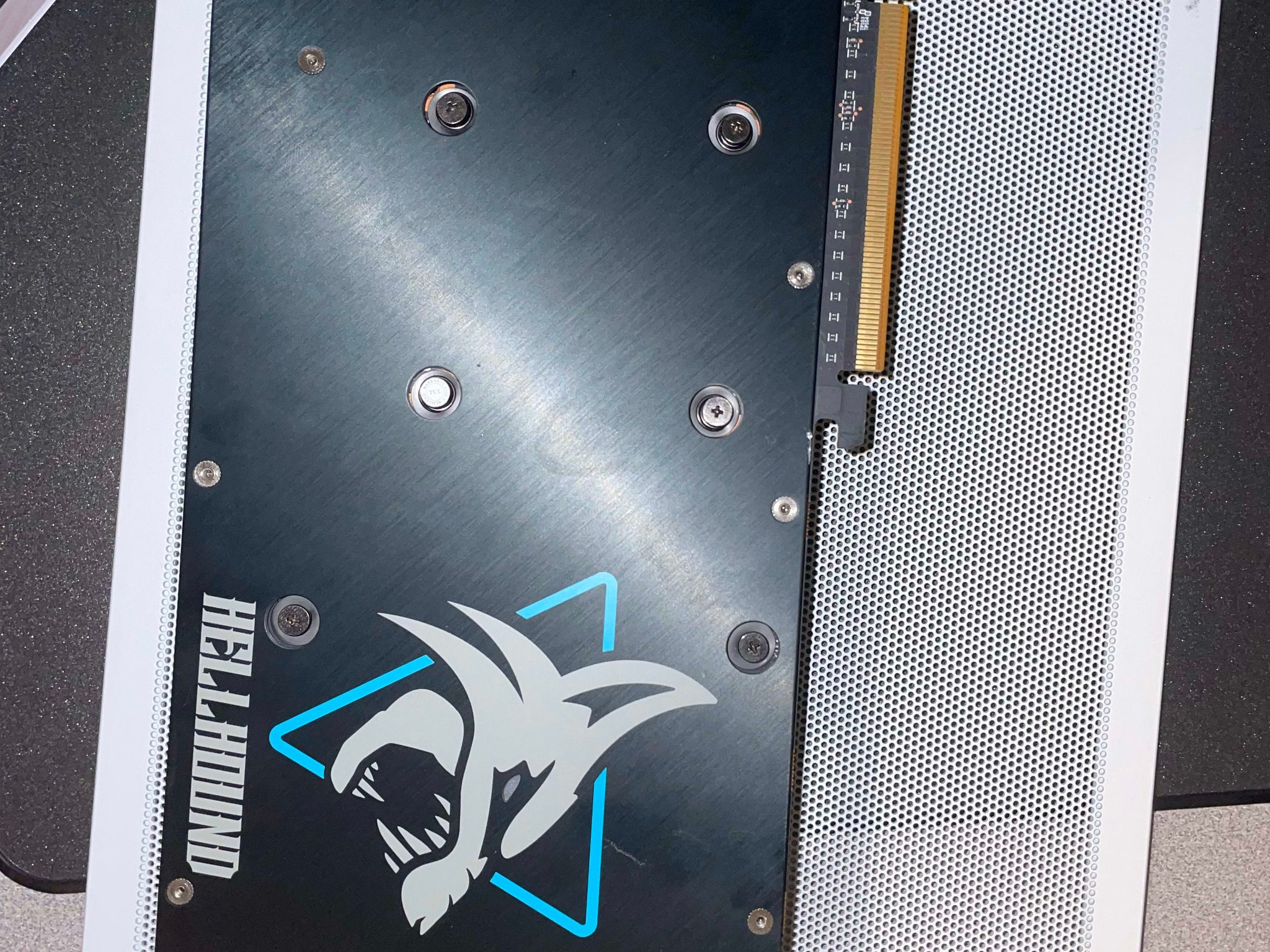 6700xt Powercolor Hellhound 