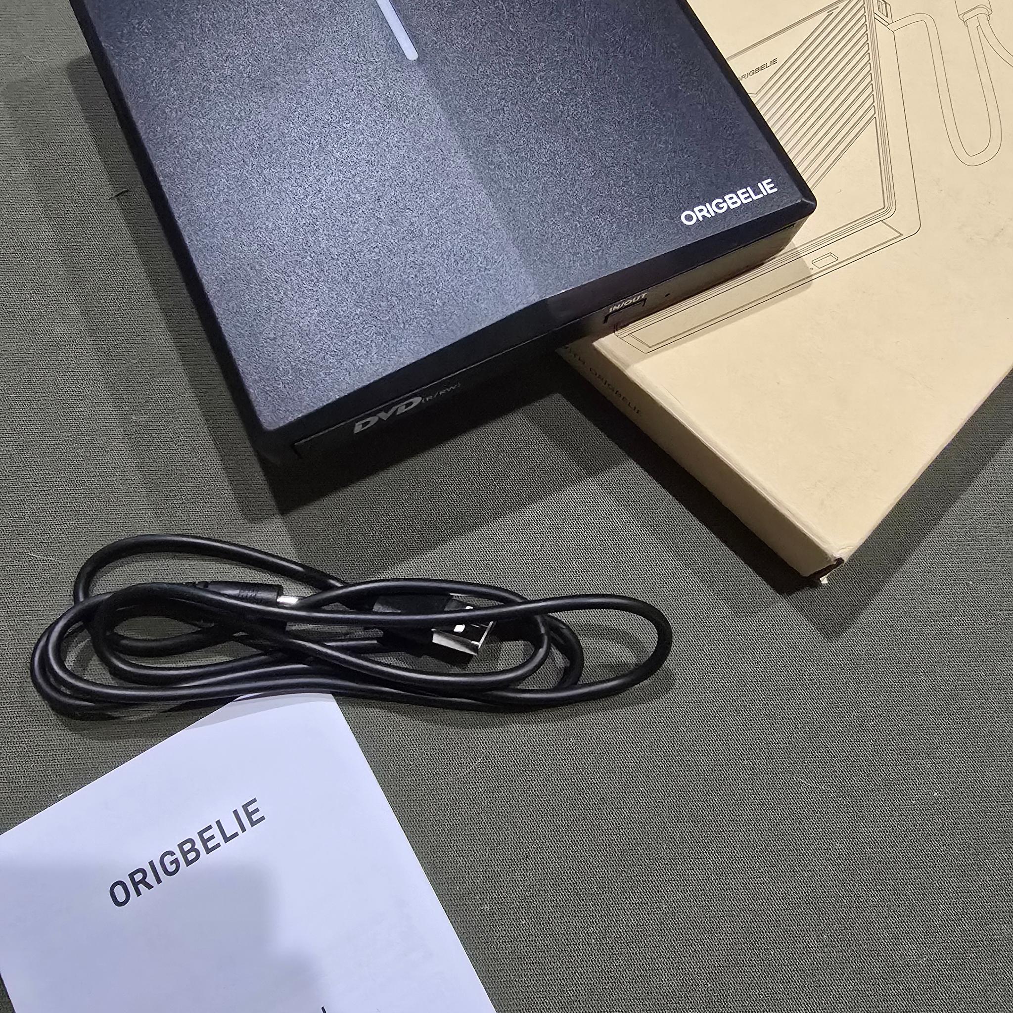 External Drive 4 USB Ports 2 TF/SD Card Slots USB 3.0 Portable CD/DVD Disk Player Reader Writer