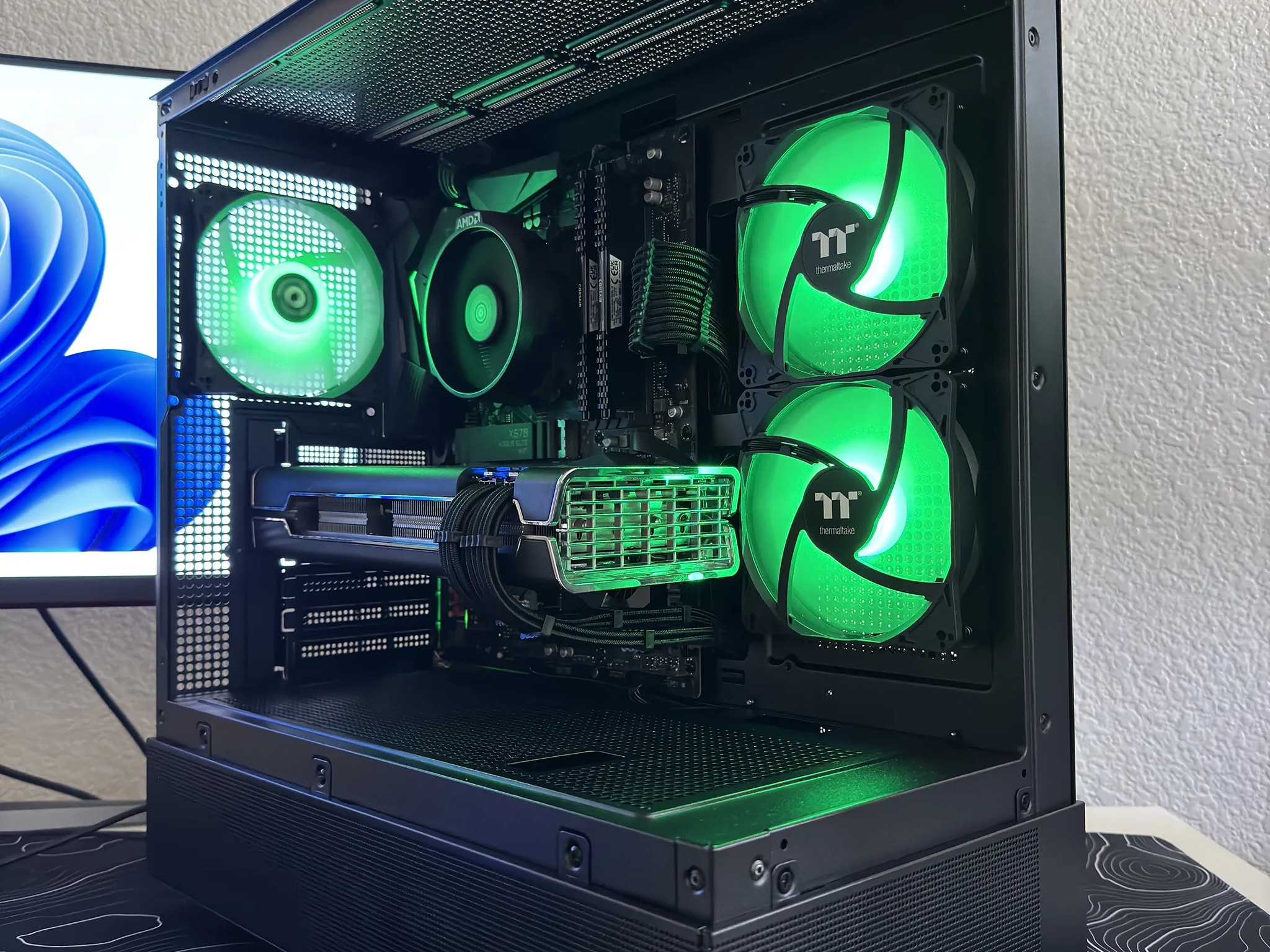 Gaming PC (Ryzen 5 3600 + Radeon RX 5700 XT + 16GB ram)