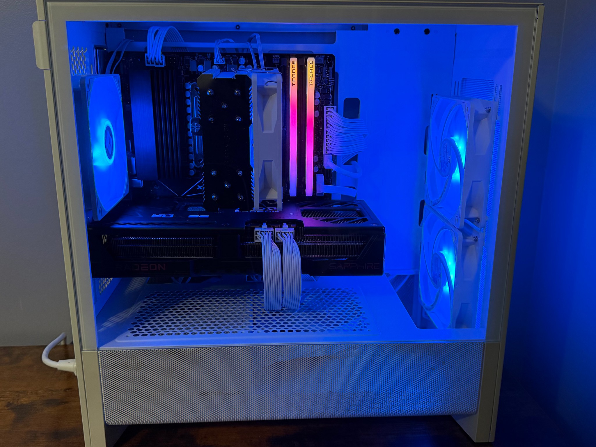 Gaming PC AMD RX 9070 16GB, Ryzen 5 7500X3D, 16GB DDR5, 2TB Gen4 NVME, A Tier 850W PSU, Win11 Pro