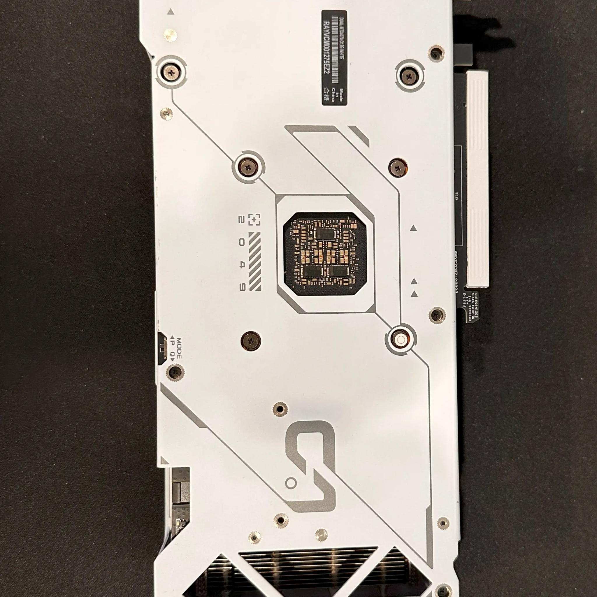 ASUS Dual GeForce RTX™ 4070 White OC Edition 12GB GDDR6X