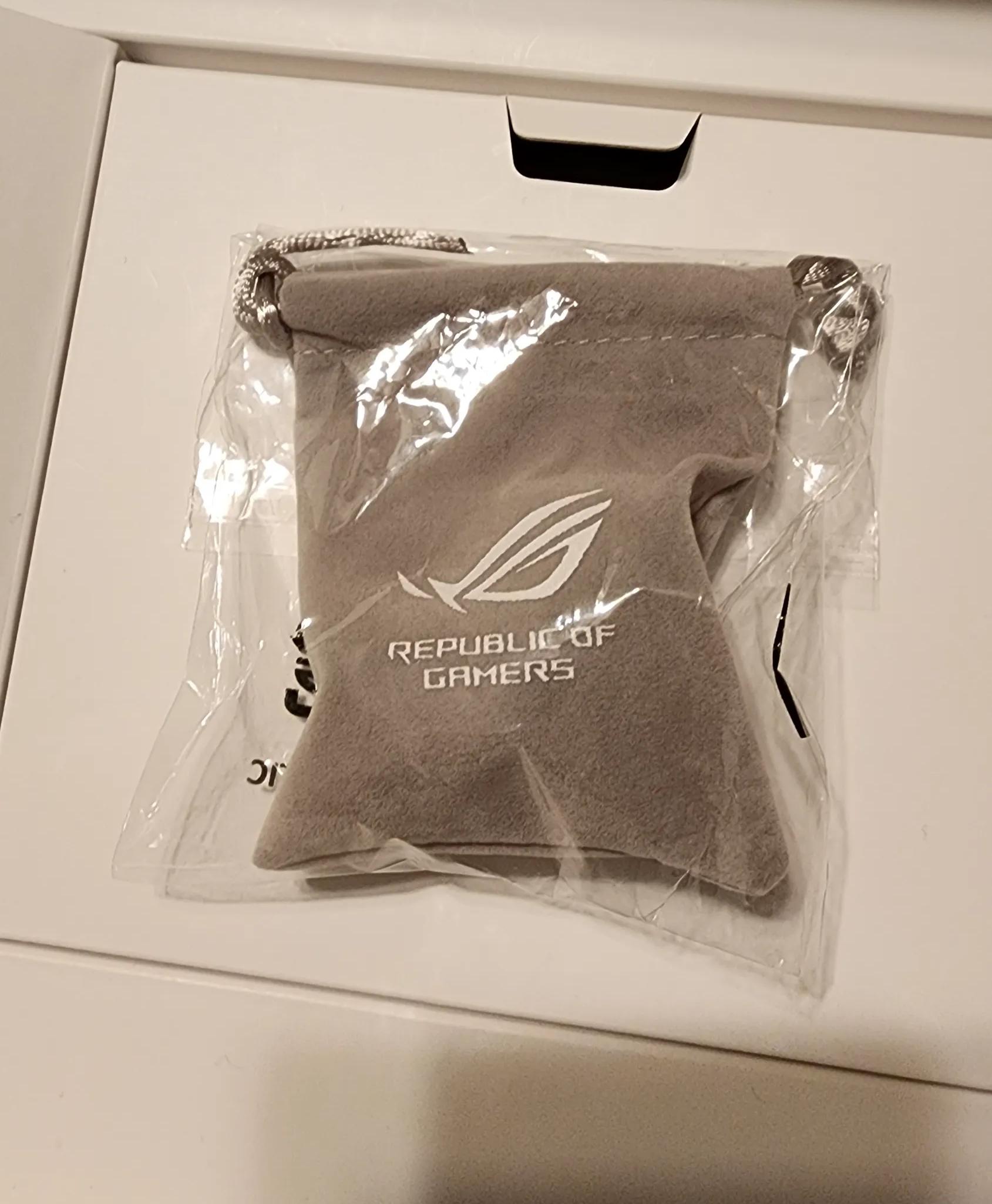 ASUS ROG Strix GeForce RTX 4080 SUPER White Edition