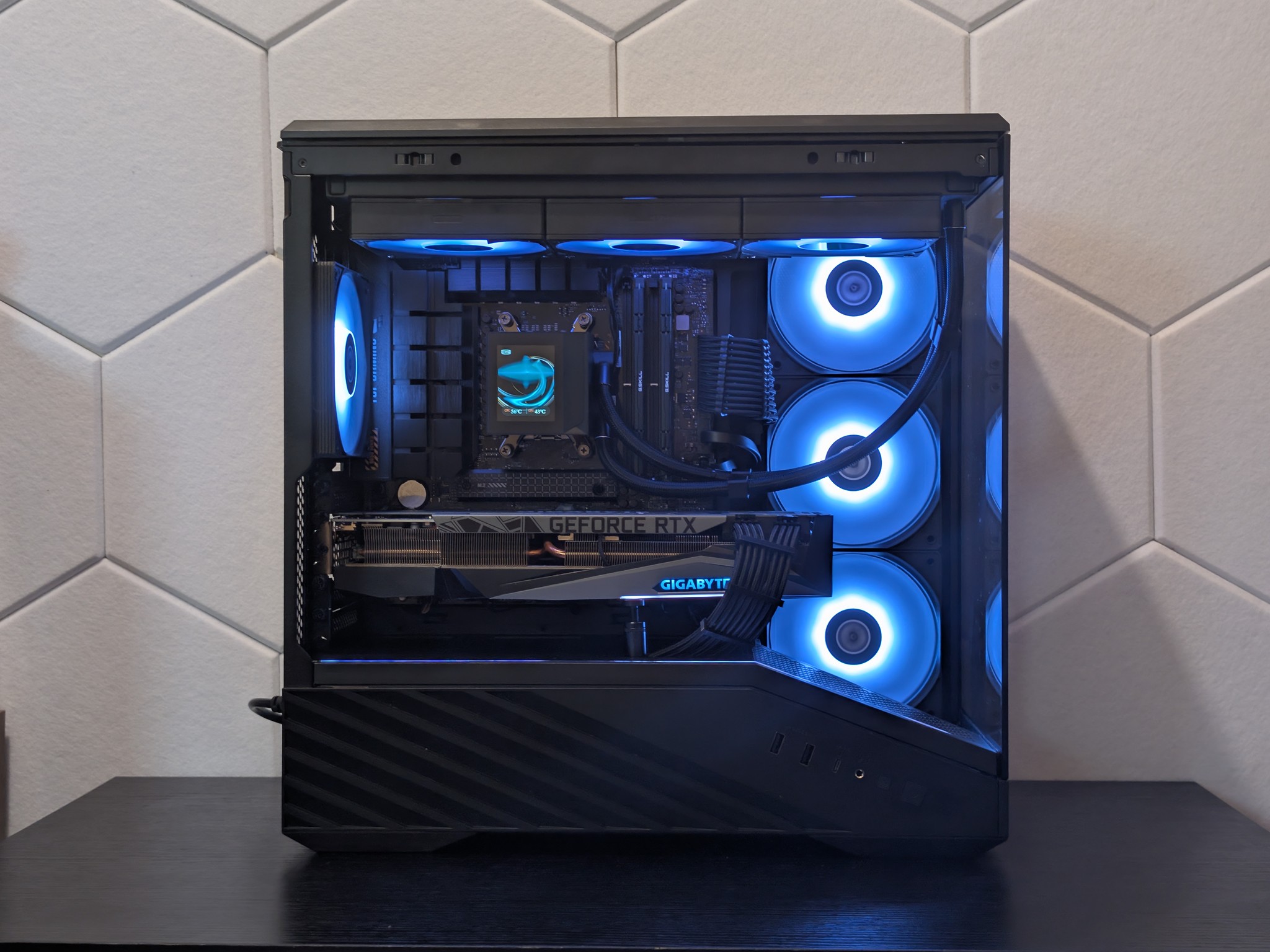 🐦‍⬛🔥1440p Gaming Beast | RTX 3080Ti | Ryzen 7 7700X | 2TB SSD | 32GB RAM | WiFi 6 & Bluetooth🔥🐦‍⬛