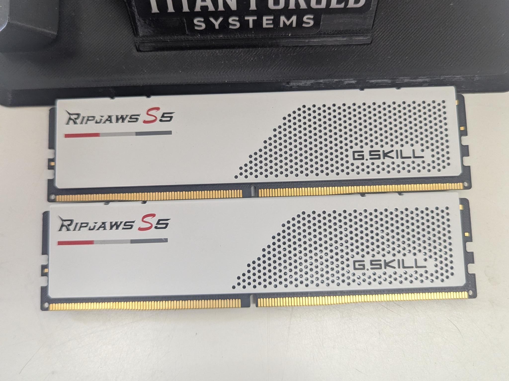 🧠 32GB 5600MHz WHITE Ripjaws S5 | G.Skill DDR5 Kit