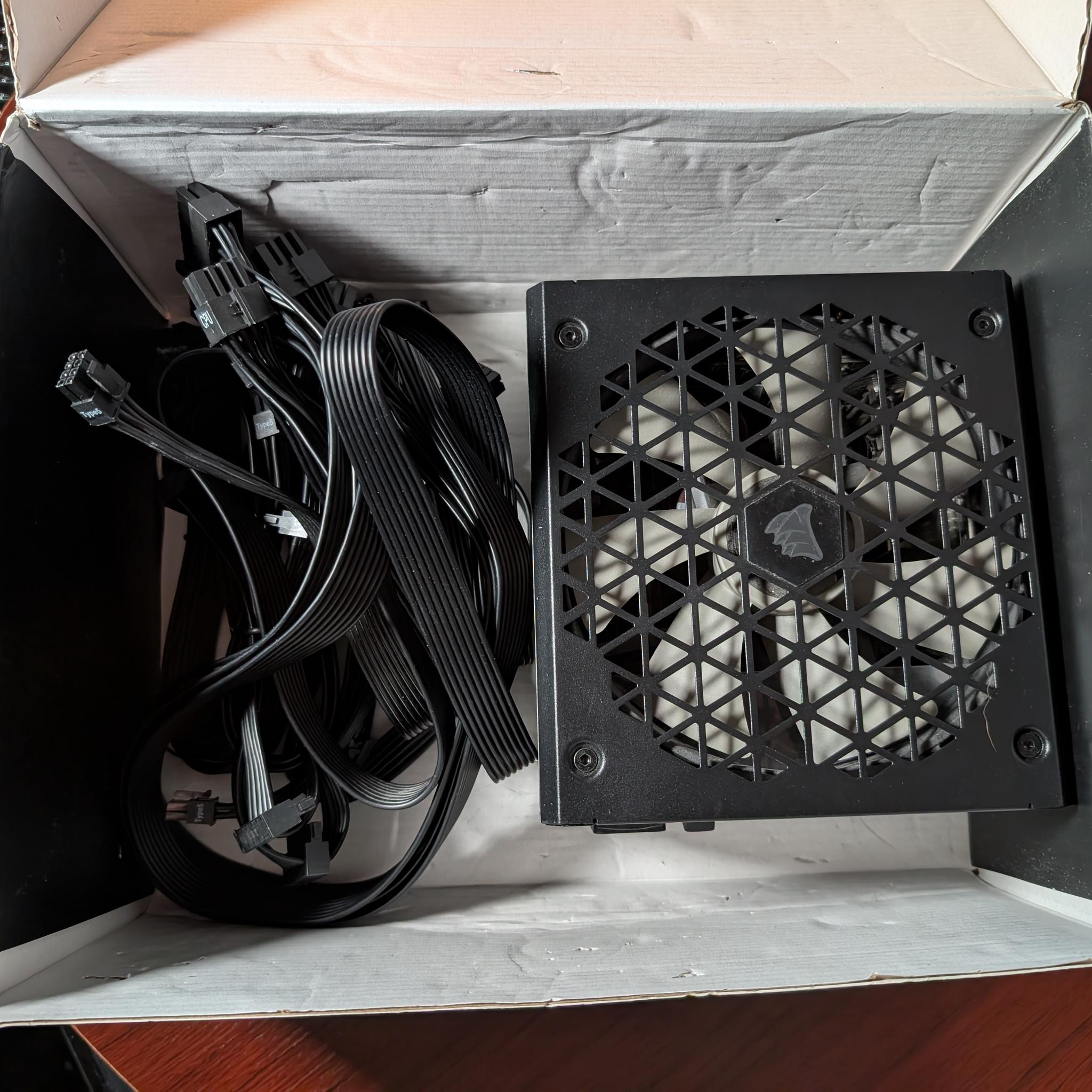 CORSAIR RM850x SHIFT Power Supply