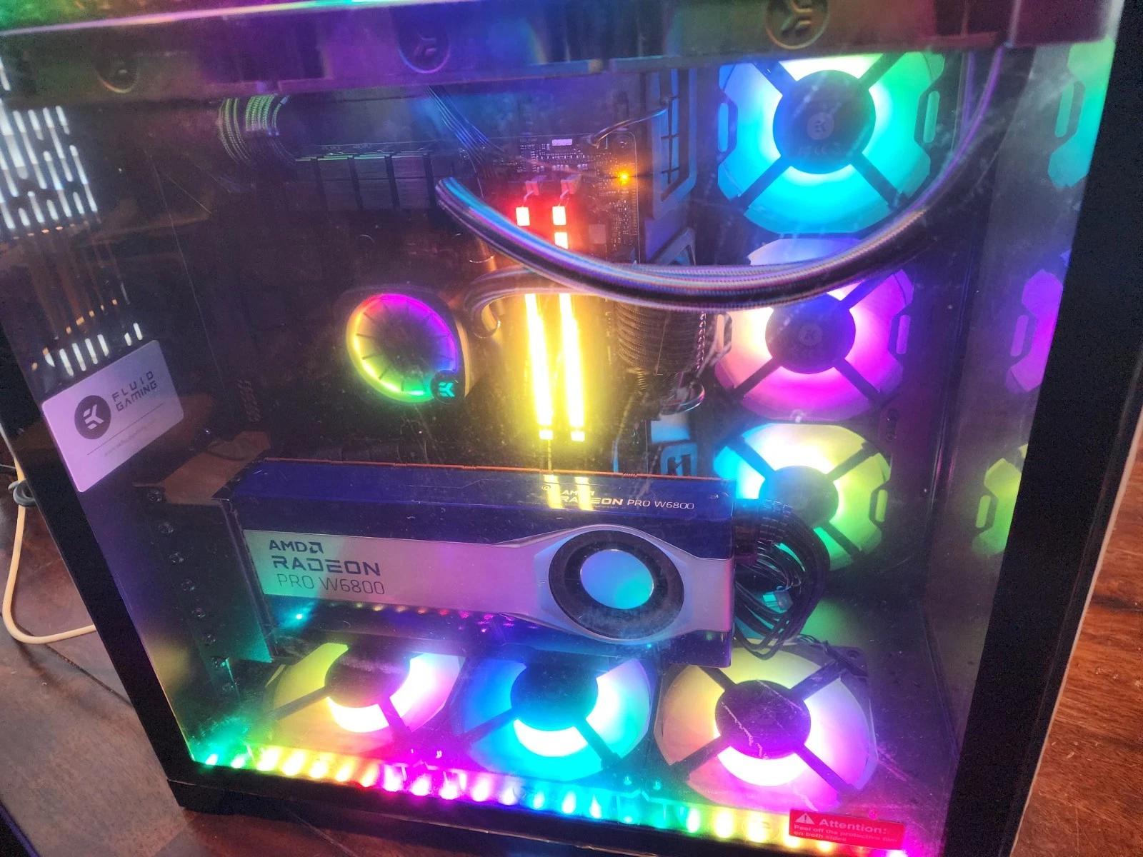 EK 165 Battle Gaming PC | Ryzen 7 7800X3D | 32GB RAM | Radeon Pro W6800