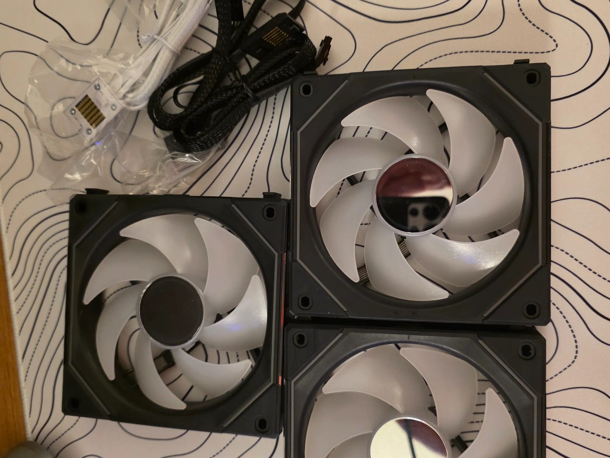 Lian Li UNI Fan SL Infinity Fluid Dynamic Bearing 120mm Case Fan - 3 Pack Black NO CONTROLLER