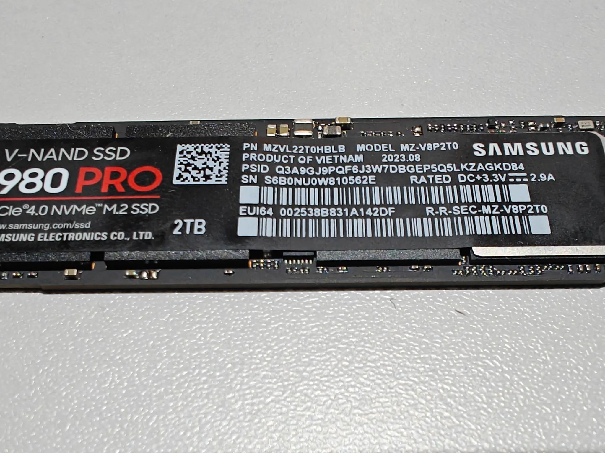 Samsung 980 PRO 2TB PCIE 4.0 x 4 NVMe Gen4 M.2 SSD MZ-V8P2T0 7,000MB/s