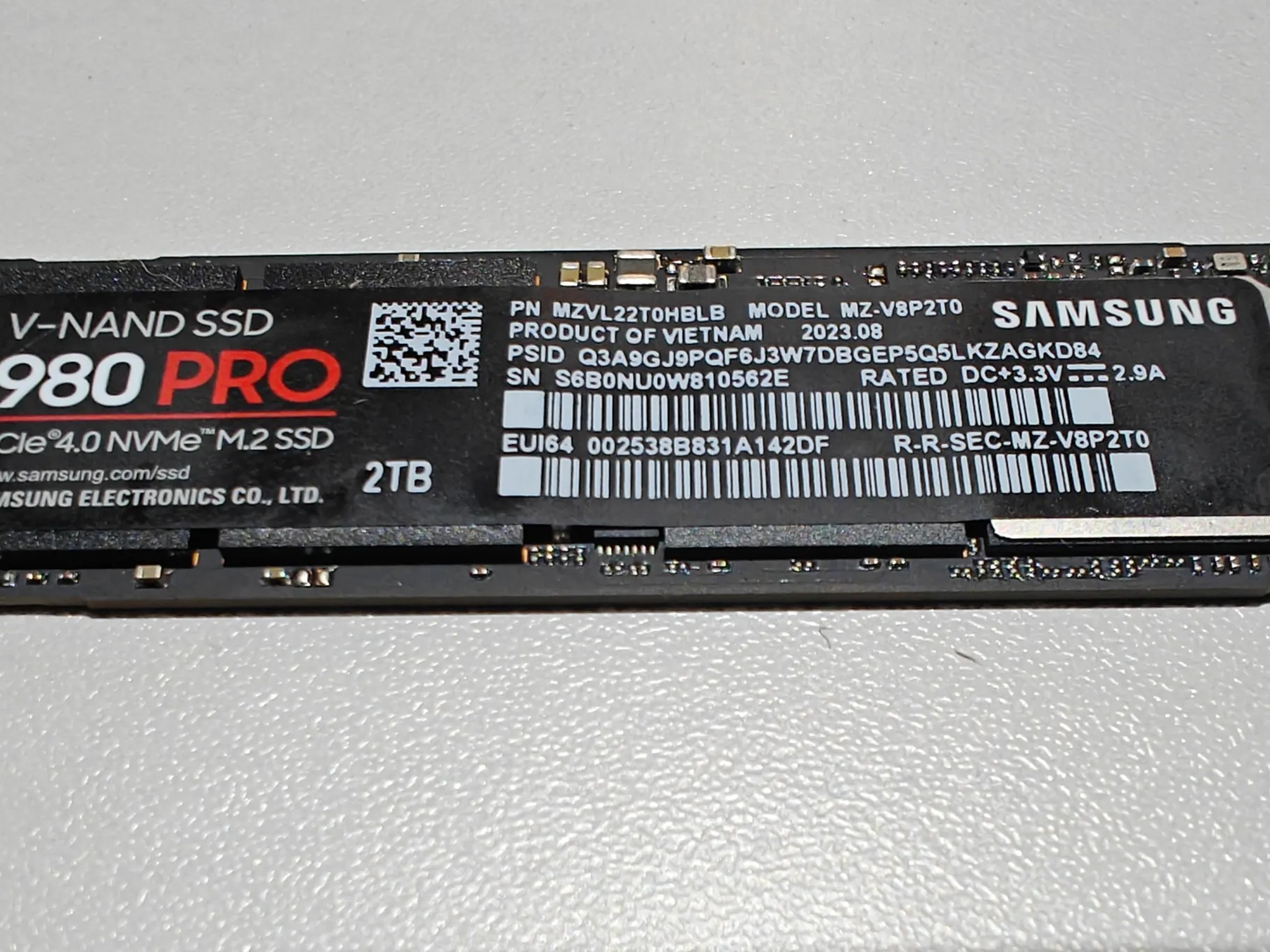 Samsung 980 PRO 2TB PCIE 4.0 x 4 NVMe Gen4 M.2 SSD MZ-V8P2T0 7,000MB/s