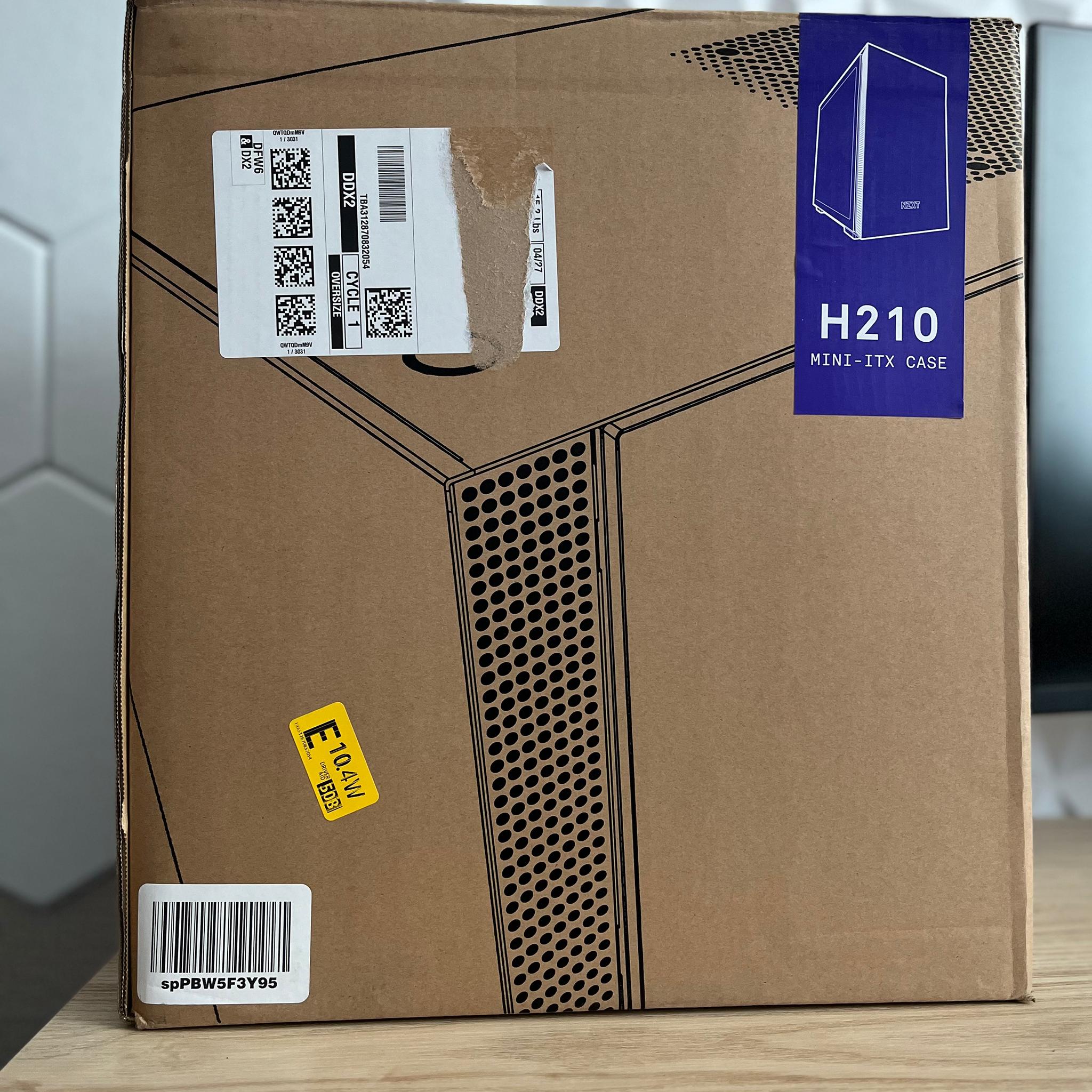 **SUMMER SALE** NZXT H210 MINI ITX GAMING CASE -  GREAT CONDITION